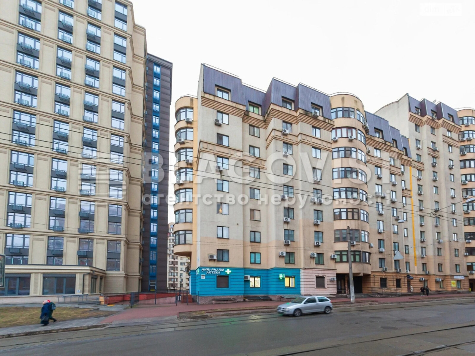 Продаж трикімнатної квартири в Києві, на вул. Дмитрівська 69, район Шевченківський фото 1 Продаж трикімнатної квартири в Києві, на вул. Дмитрівська 69, район Шевченківський фото 1