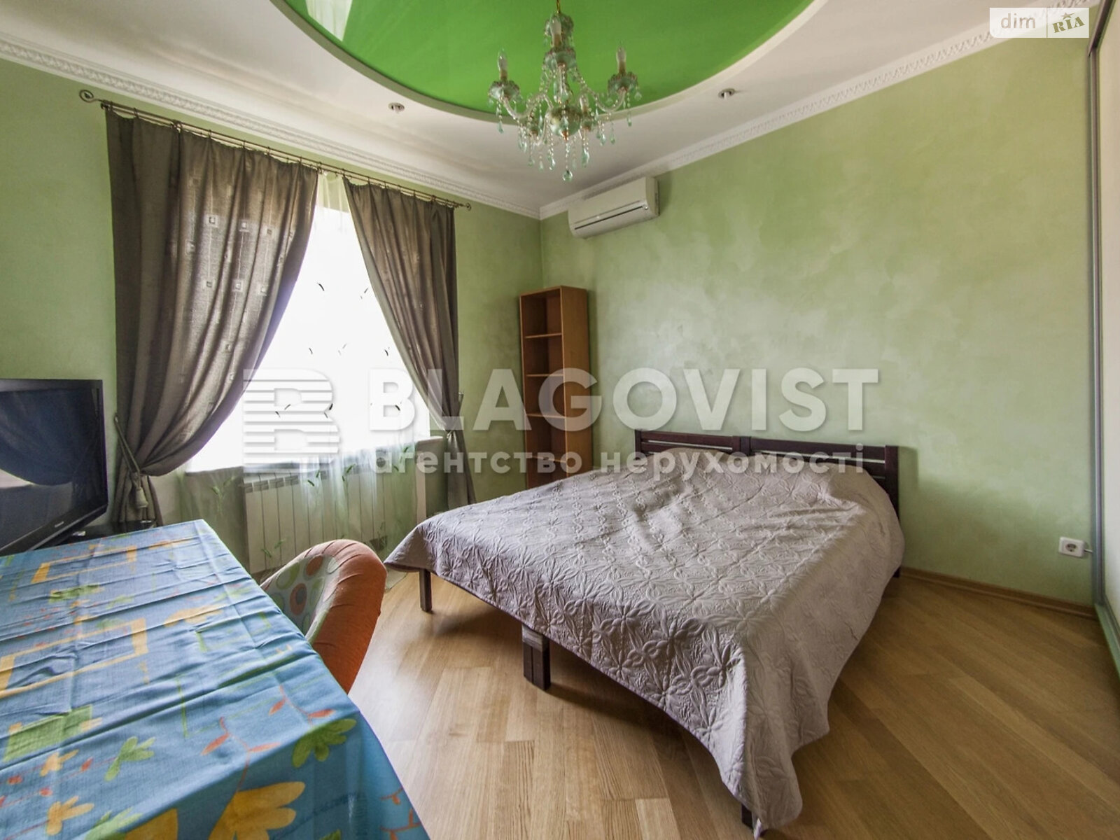 Продаж трикімнатної квартири в Києві, на вул. Дмитрівська 69, район Шевченківський фото 1 Продаж трикімнатної квартири в Києві, на вул. Дмитрівська 69, район Шевченківський фото 1