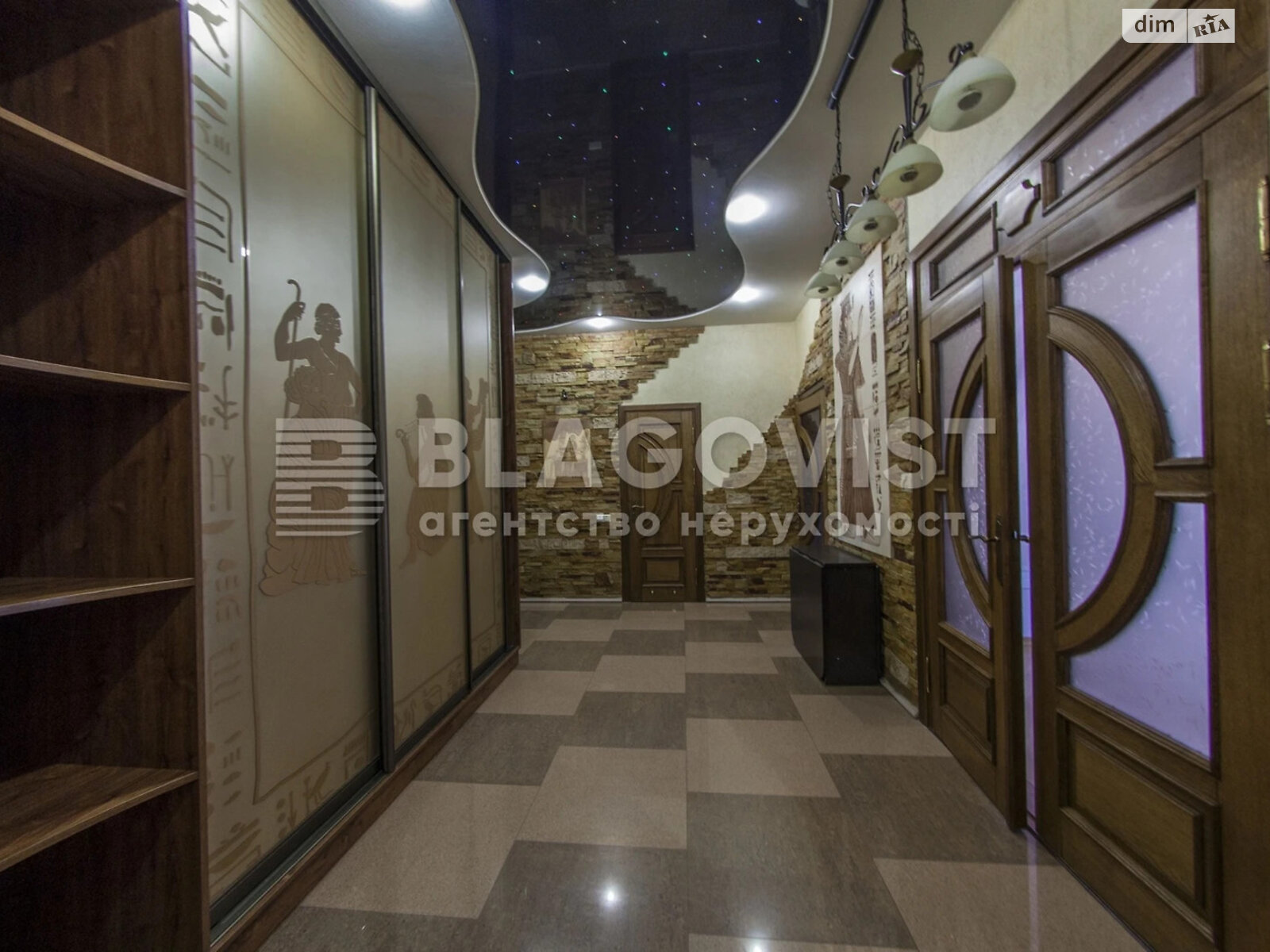 Продаж трикімнатної квартири в Києві, на вул. Дмитрівська 69, район Шевченківський фото 1 Продаж трикімнатної квартири в Києві, на вул. Дмитрівська 69, район Шевченківський фото 1