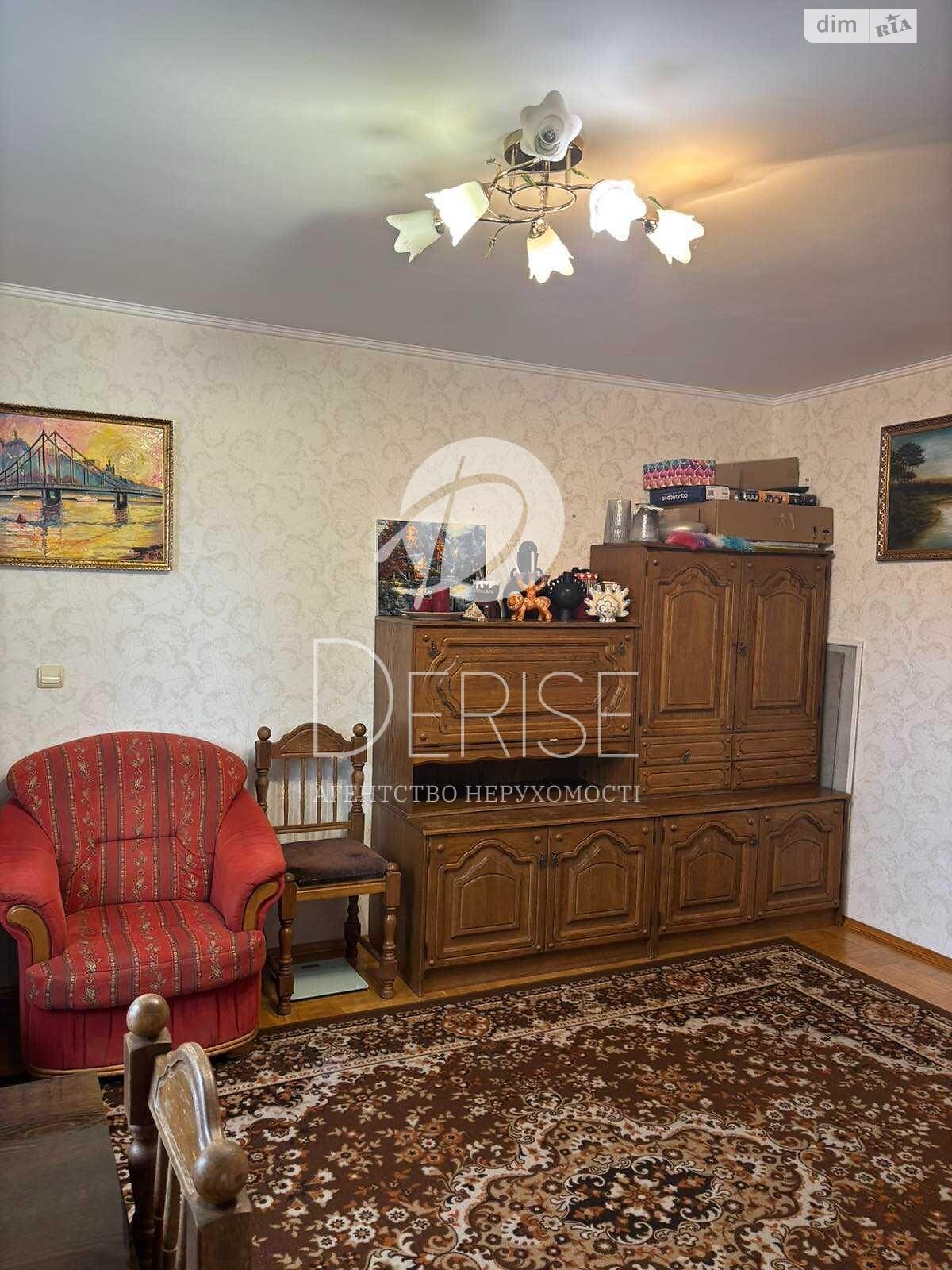 Продаж трикімнатної квартири в Києві, на вул. Олени Теліги 43, район Шевченківський фото 1 Продаж трикімнатної квартири в Києві, на вул. Олени Теліги 43, район Шевченківський фото 1