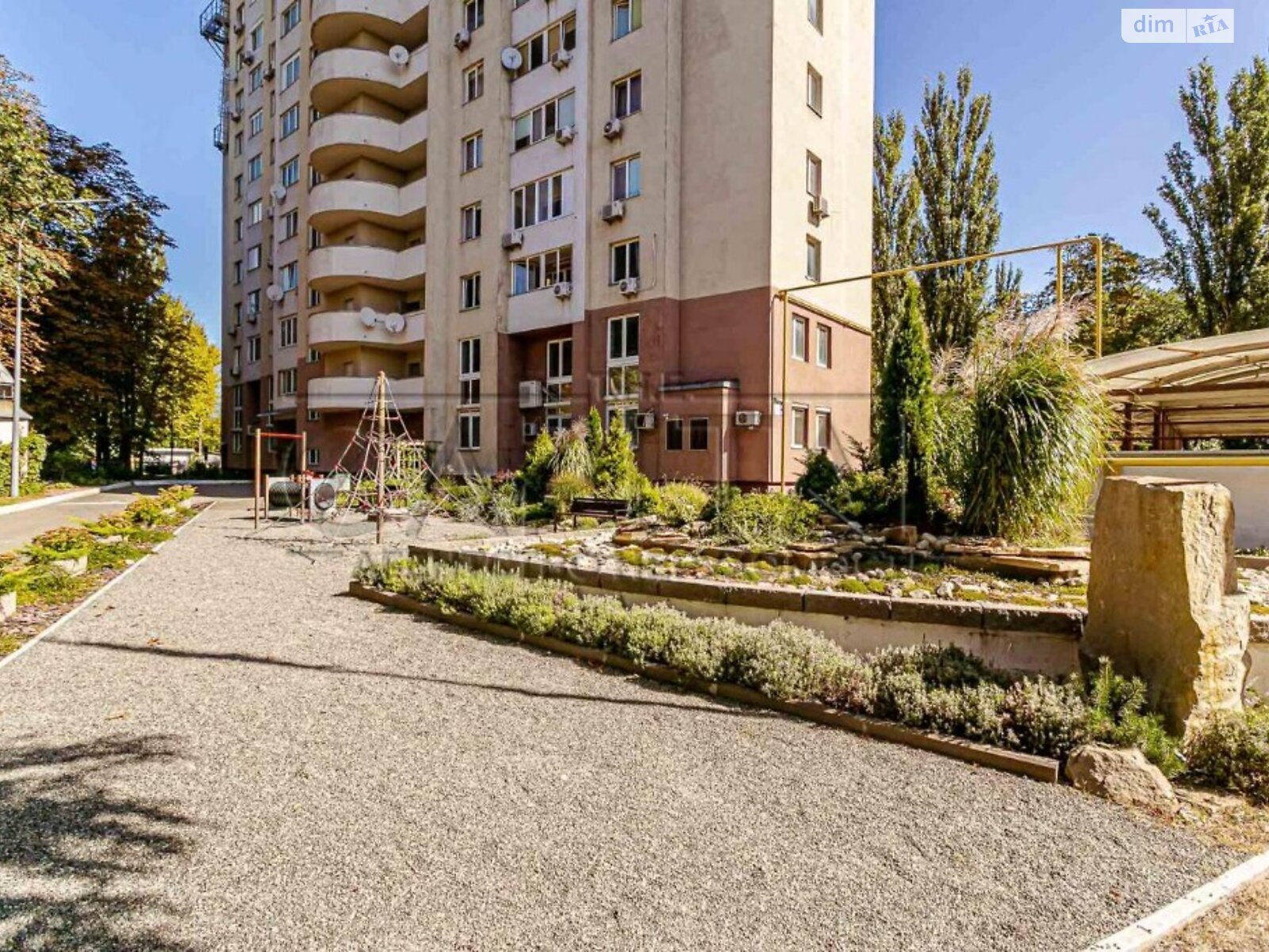 Продаж трикімнатної квартири в Києві, на вул. Івана Гонти, район Шевченківський фото 1 Продаж трикімнатної квартири в Києві, на вул. Івана Гонти, район Шевченківський фото 1