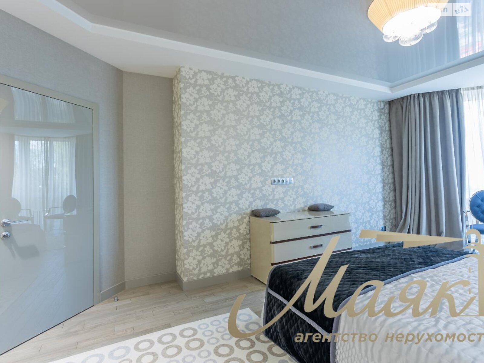 Продаж трикімнатної квартири в Києві, на вул. Коперника 3, район Шевченківський фото 1 Продаж трикімнатної квартири в Києві, на вул. Коперника 3, район Шевченківський фото 1
