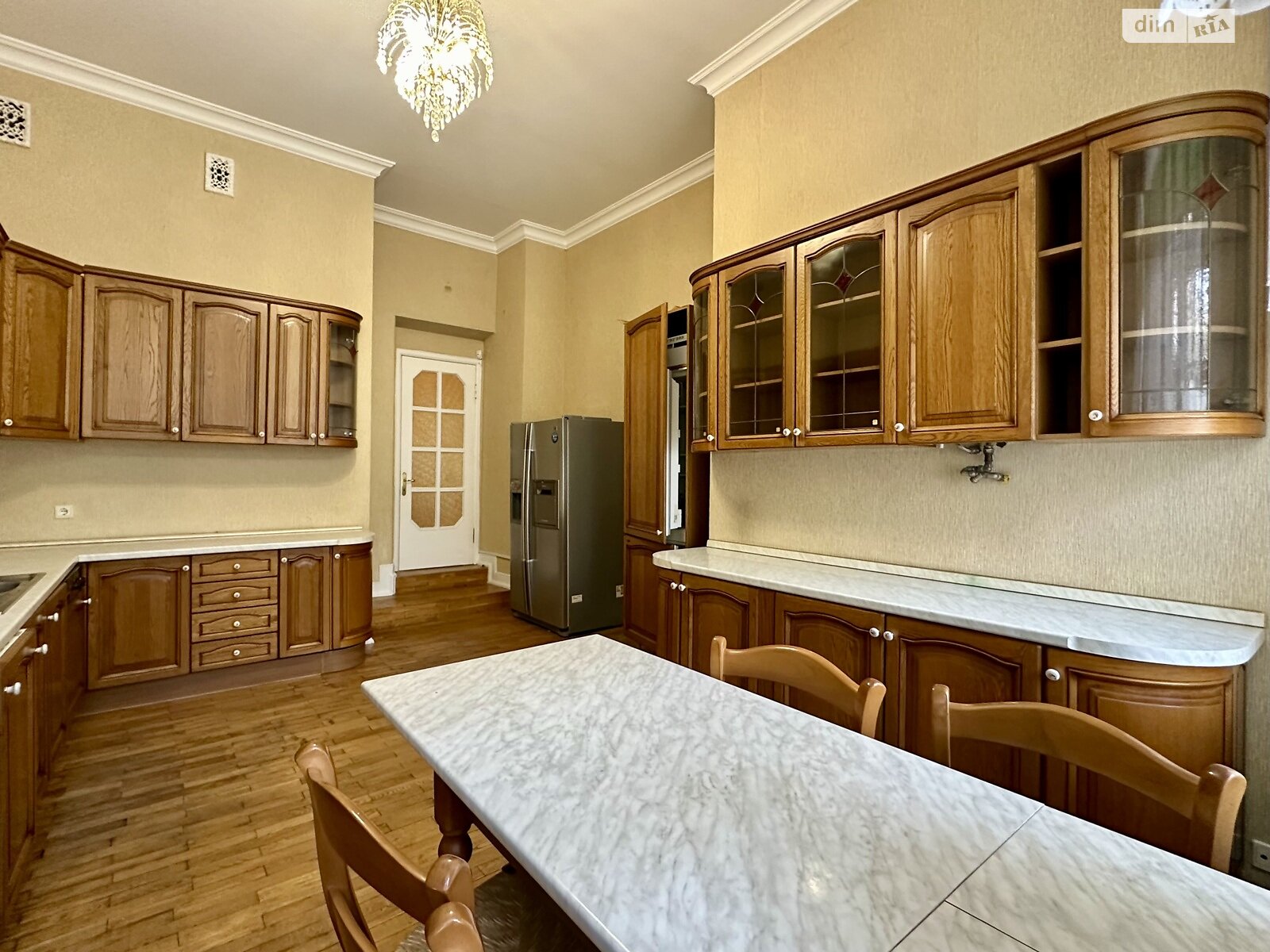 Продажа трехкомнатной квартиры в Киеве, на ул. Александра Конисского 30, район Шевченковский фото 1 Продажа трехкомнатной квартиры в Киеве, на ул. Александра Конисского 30, район Шевченковский фото 1