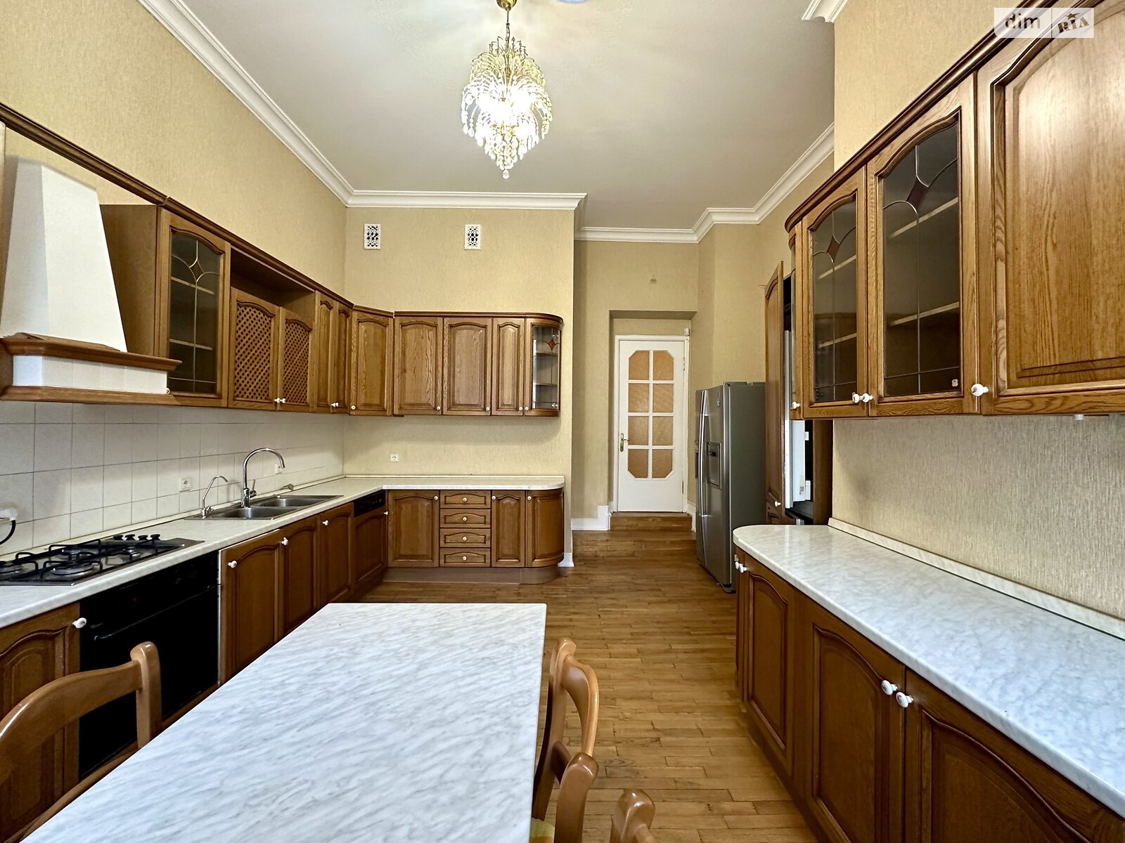 Продажа трехкомнатной квартиры в Киеве, на ул. Александра Конисского 30, район Шевченковский фото 1 Продажа трехкомнатной квартиры в Киеве, на ул. Александра Конисского 30, район Шевченковский фото 1