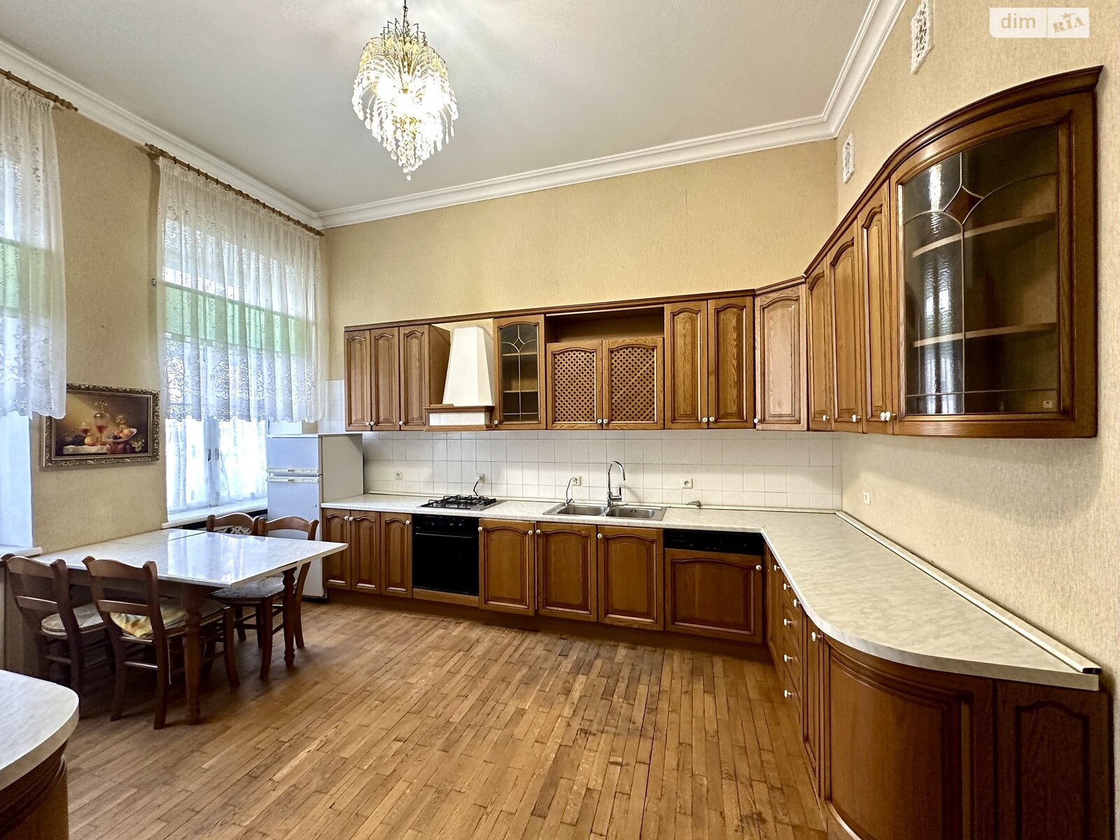 Продажа трехкомнатной квартиры в Киеве, на ул. Александра Конисского 30, район Шевченковский фото 1 Продажа трехкомнатной квартиры в Киеве, на ул. Александра Конисского 30, район Шевченковский фото 1