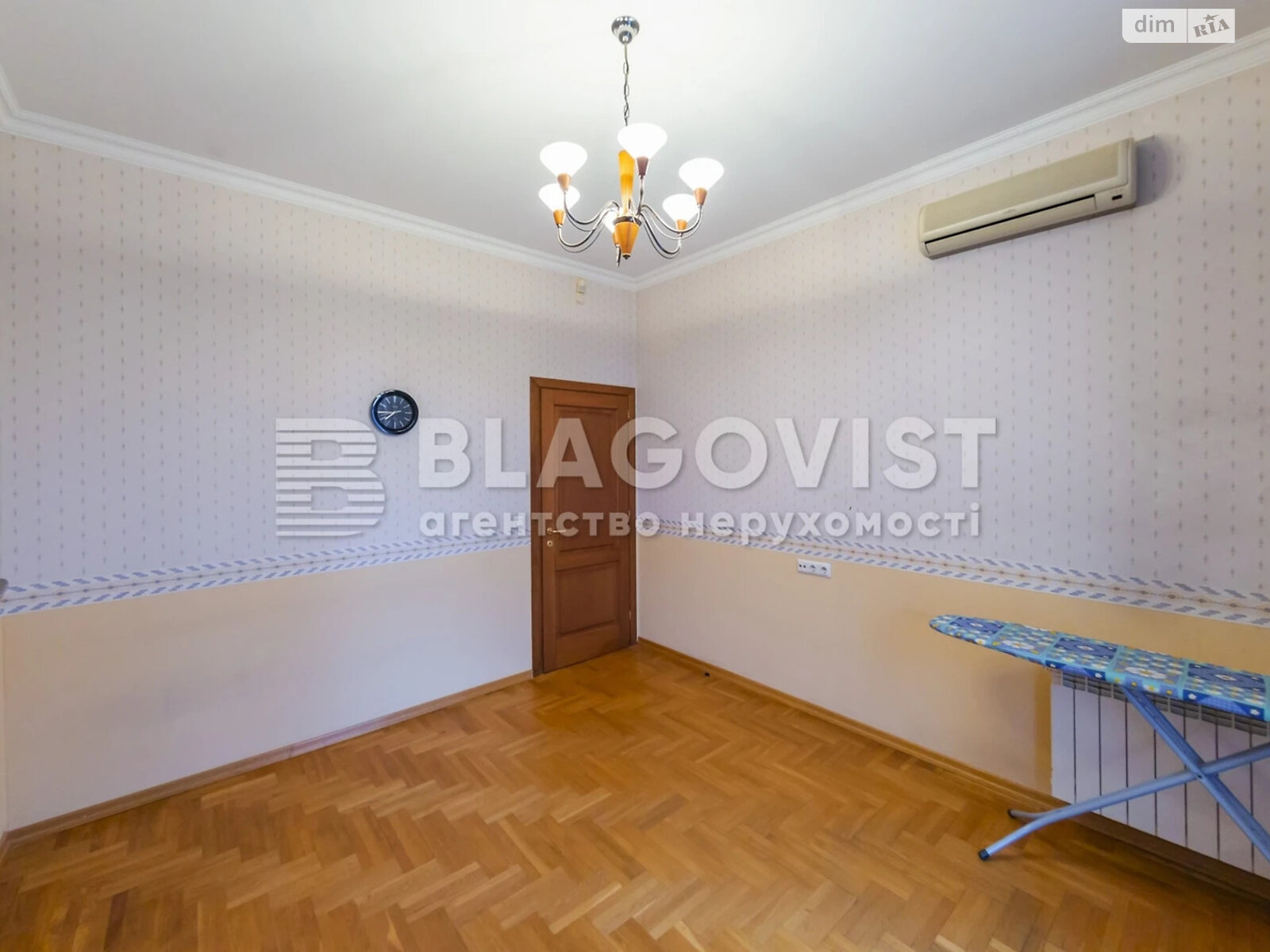 Продажа трехкомнатной квартиры в Киеве, на ул. Михаила Коцюбинского 2, район Шевченковский фото 1 Продажа трехкомнатной квартиры в Киеве, на ул. Михаила Коцюбинского 2, район Шевченковский фото 1