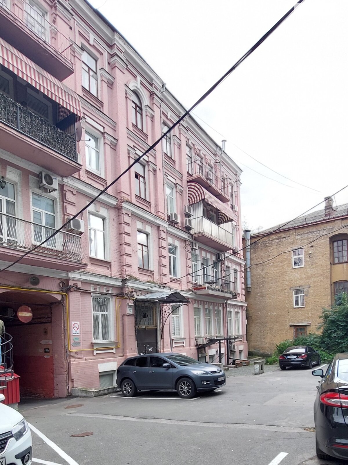 Продаж двокімнатної квартири в Києві, на вул. Михайлівська 22Б, район Шевченківський фото 1 Продаж двокімнатної квартири в Києві, на вул. Михайлівська 22Б, район Шевченківський фото 1