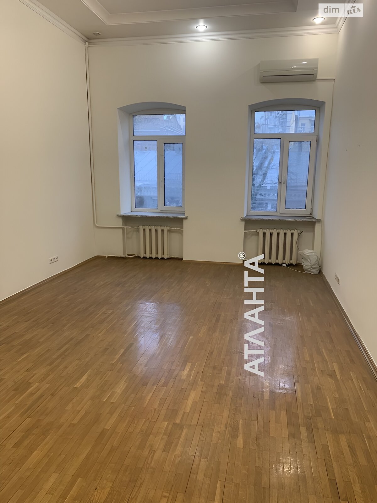 Продажа трехкомнатной квартиры в Киеве, на ул. Михайловская, район Шевченковский фото 1 Продажа трехкомнатной квартиры в Киеве, на ул. Михайловская, район Шевченковский фото 1