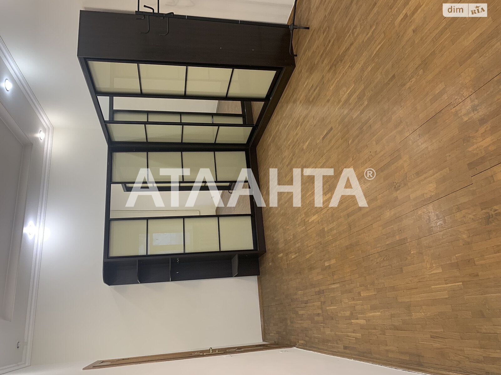 Продажа трехкомнатной квартиры в Киеве, на ул. Михайловская, район Шевченковский фото 1 Продажа трехкомнатной квартиры в Киеве, на ул. Михайловская, район Шевченковский фото 1