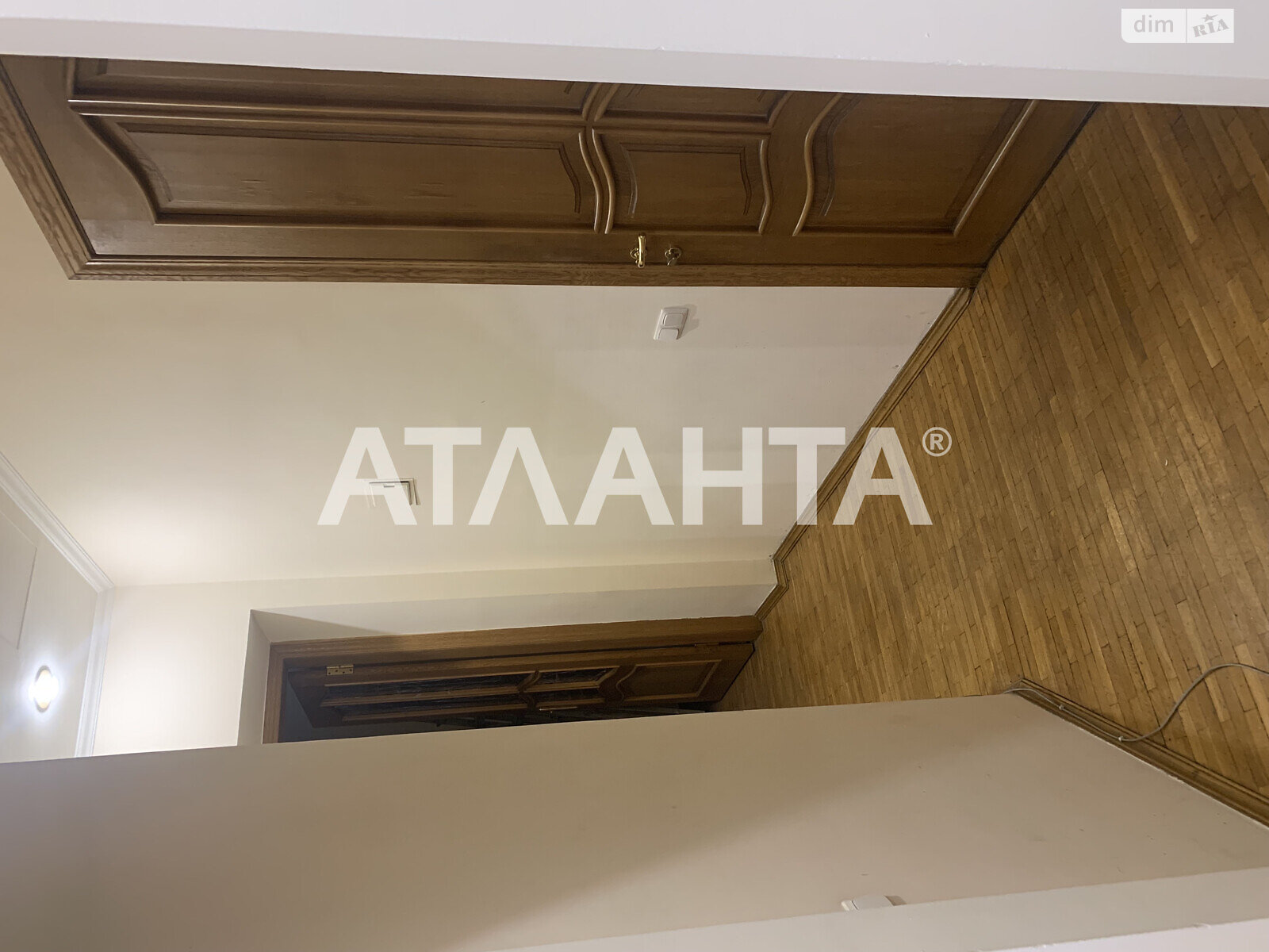 Продажа трехкомнатной квартиры в Киеве, на ул. Михайловская, район Шевченковский фото 1 Продажа трехкомнатной квартиры в Киеве, на ул. Михайловская, район Шевченковский фото 1