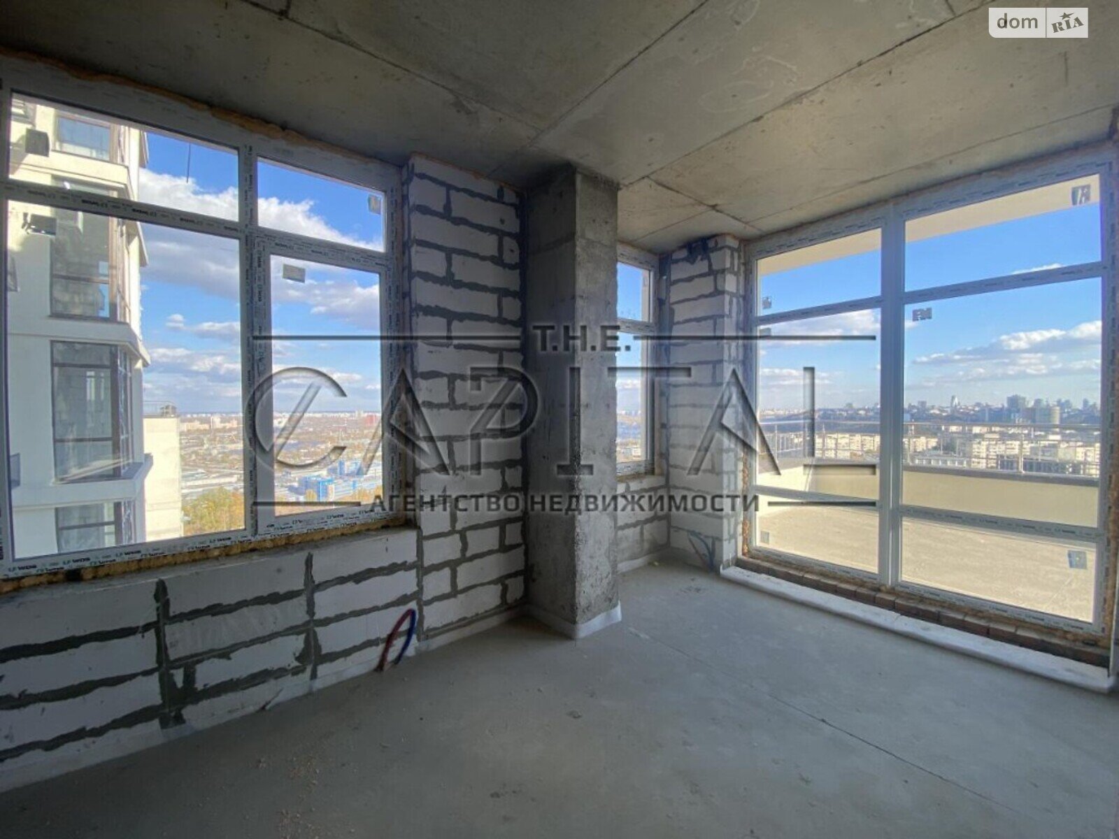 Продаж трикімнатної квартири в Києві, на вул. Нагірна 16, район Шевченківський фото 1