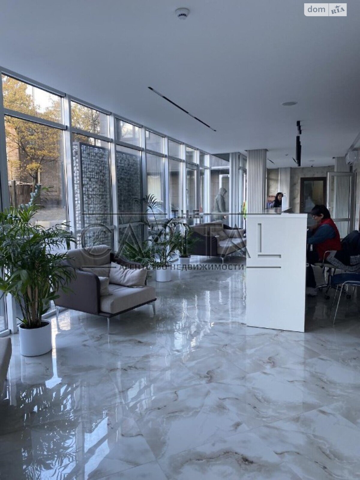 Продаж трикімнатної квартири в Києві, на вул. Нагірна 16, район Шевченківський фото 1