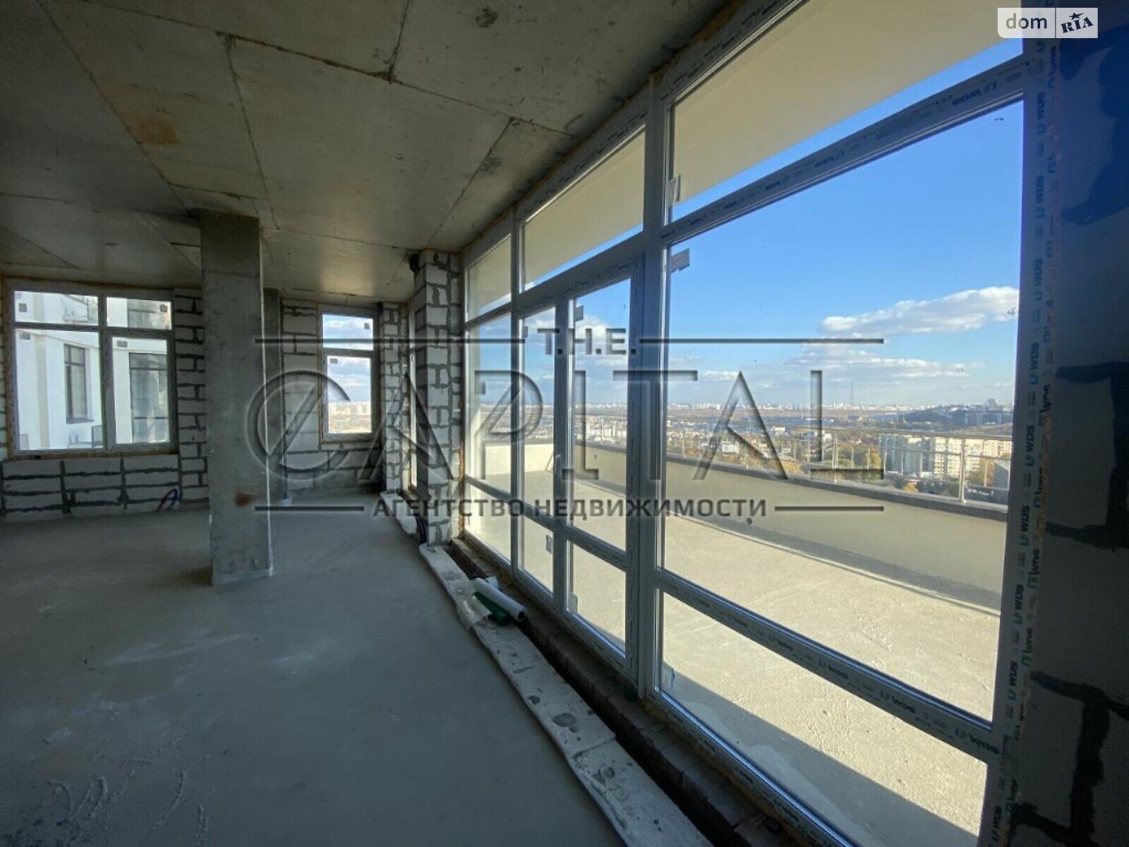 Продаж трикімнатної квартири в Києві, на вул. Нагірна 16, район Шевченківський фото 1