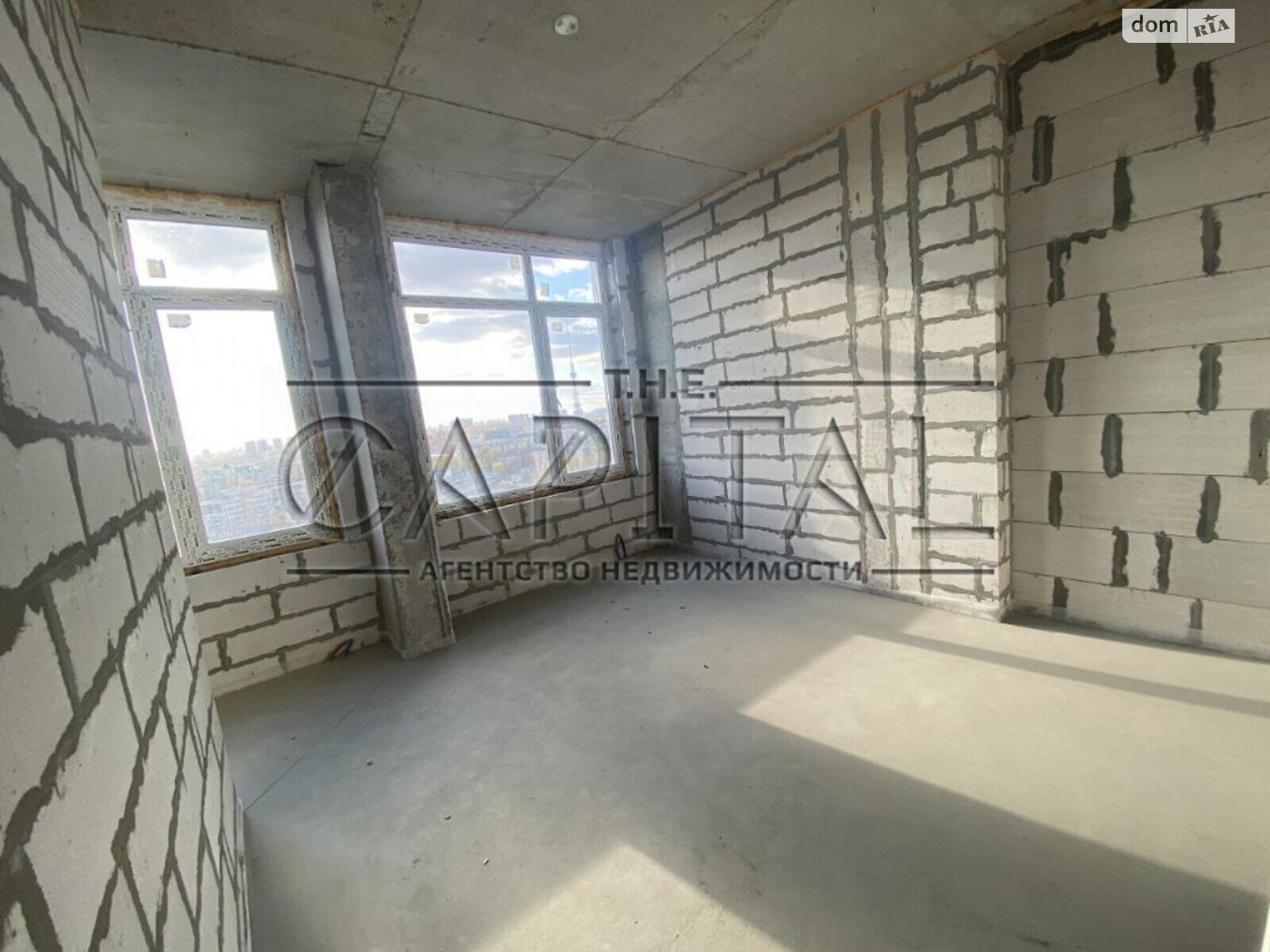 Продаж трикімнатної квартири в Києві, на вул. Нагірна 16, район Шевченківський фото 1