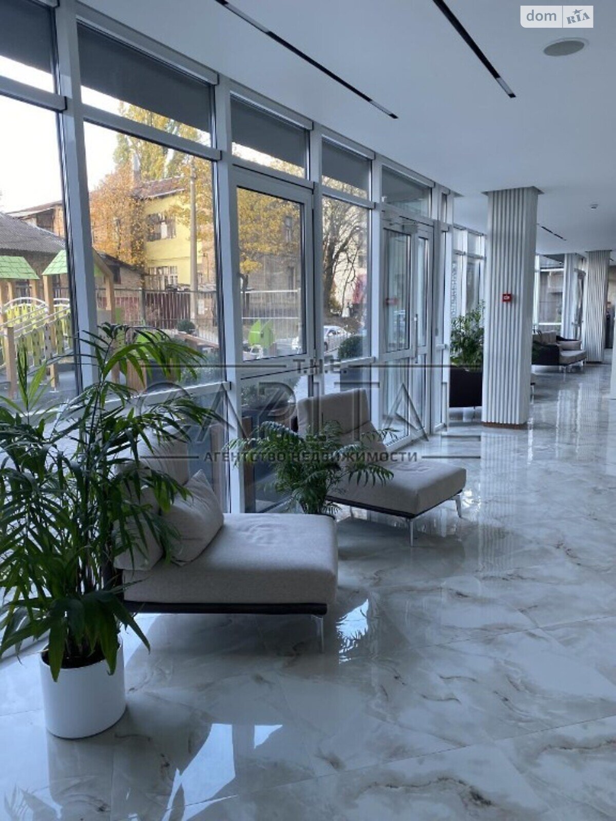 Продаж трикімнатної квартири в Києві, на вул. Нагірна 16, район Шевченківський фото 1