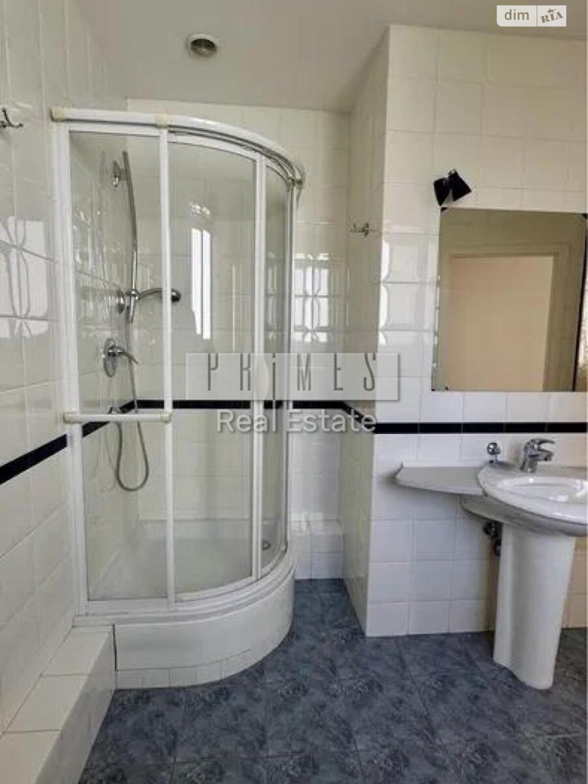 Продаж трикімнатної квартири в Києві, на вул. Назарівська 7Б, район Шевченківський фото 1