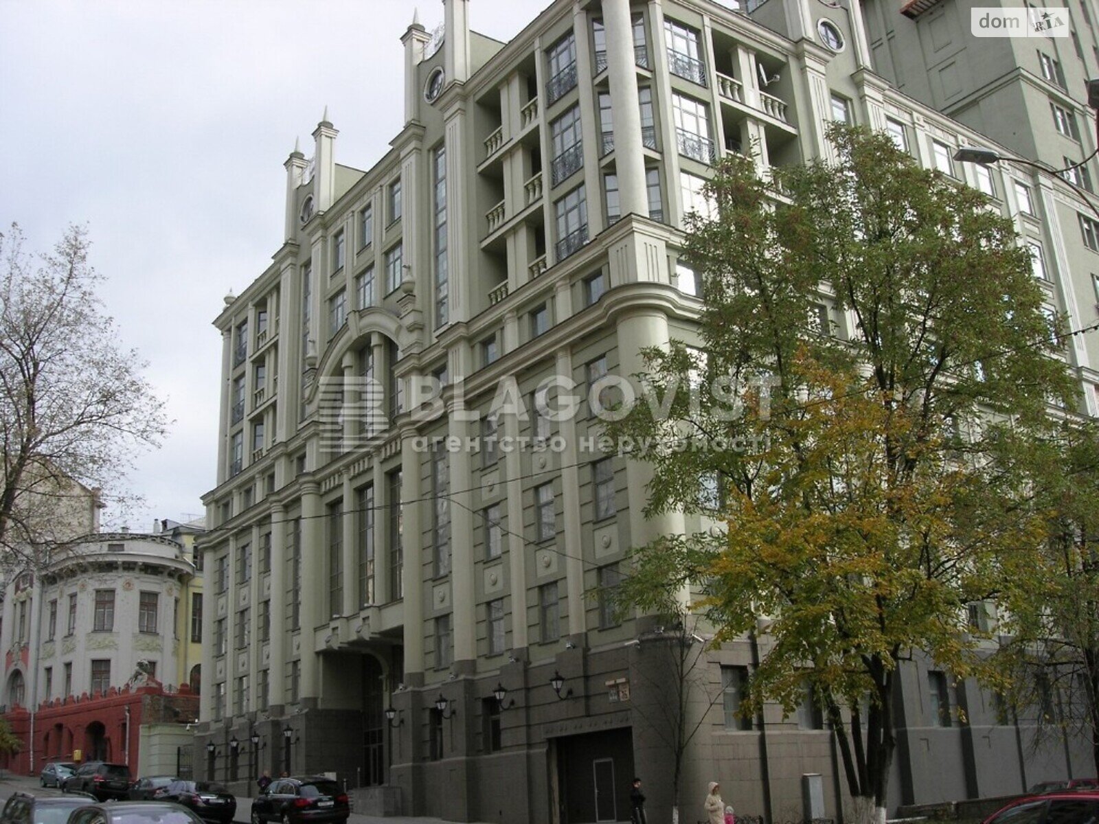 Продаж трикімнатної квартири в Києві, на вул. Олеся Гончара 35, район Шевченківський фото 1 Продаж трикімнатної квартири в Києві, на вул. Олеся Гончара 35, район Шевченківський фото 1