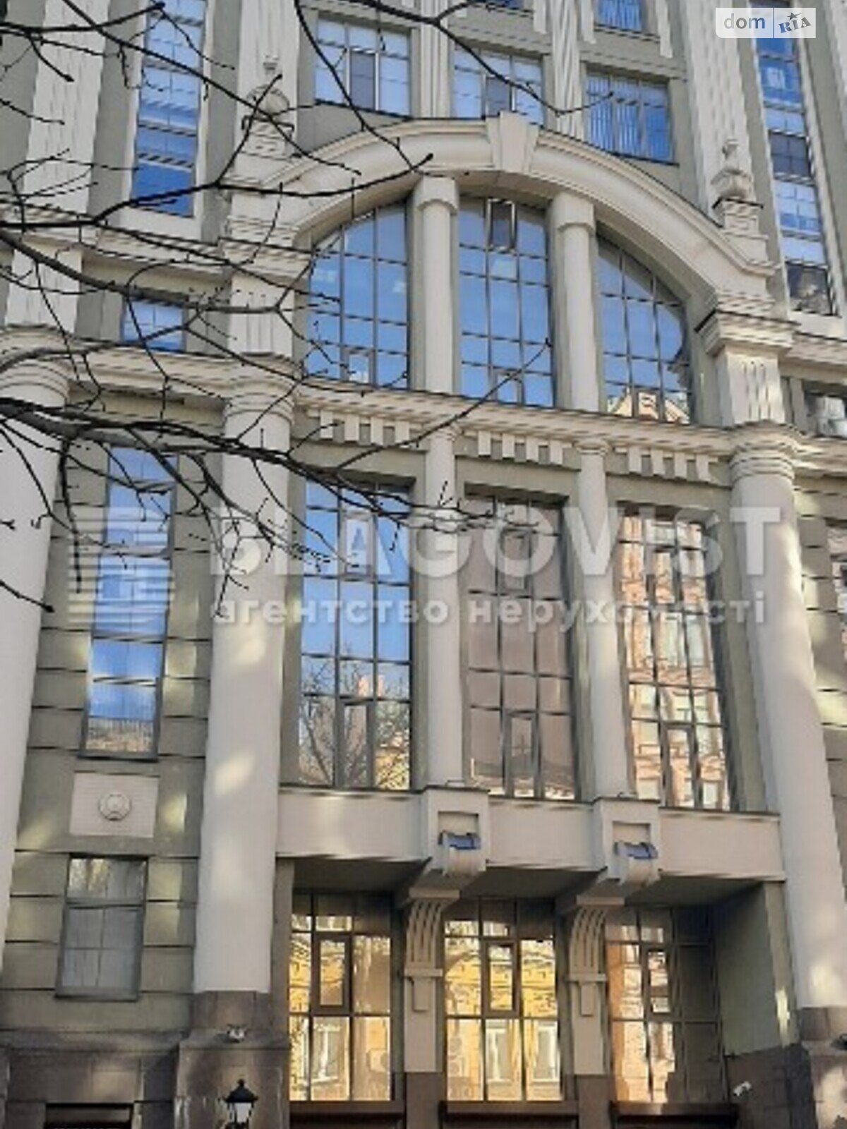 Продаж трикімнатної квартири в Києві, на вул. Олеся Гончара 35, район Шевченківський фото 1 Продаж трикімнатної квартири в Києві, на вул. Олеся Гончара 35, район Шевченківський фото 1