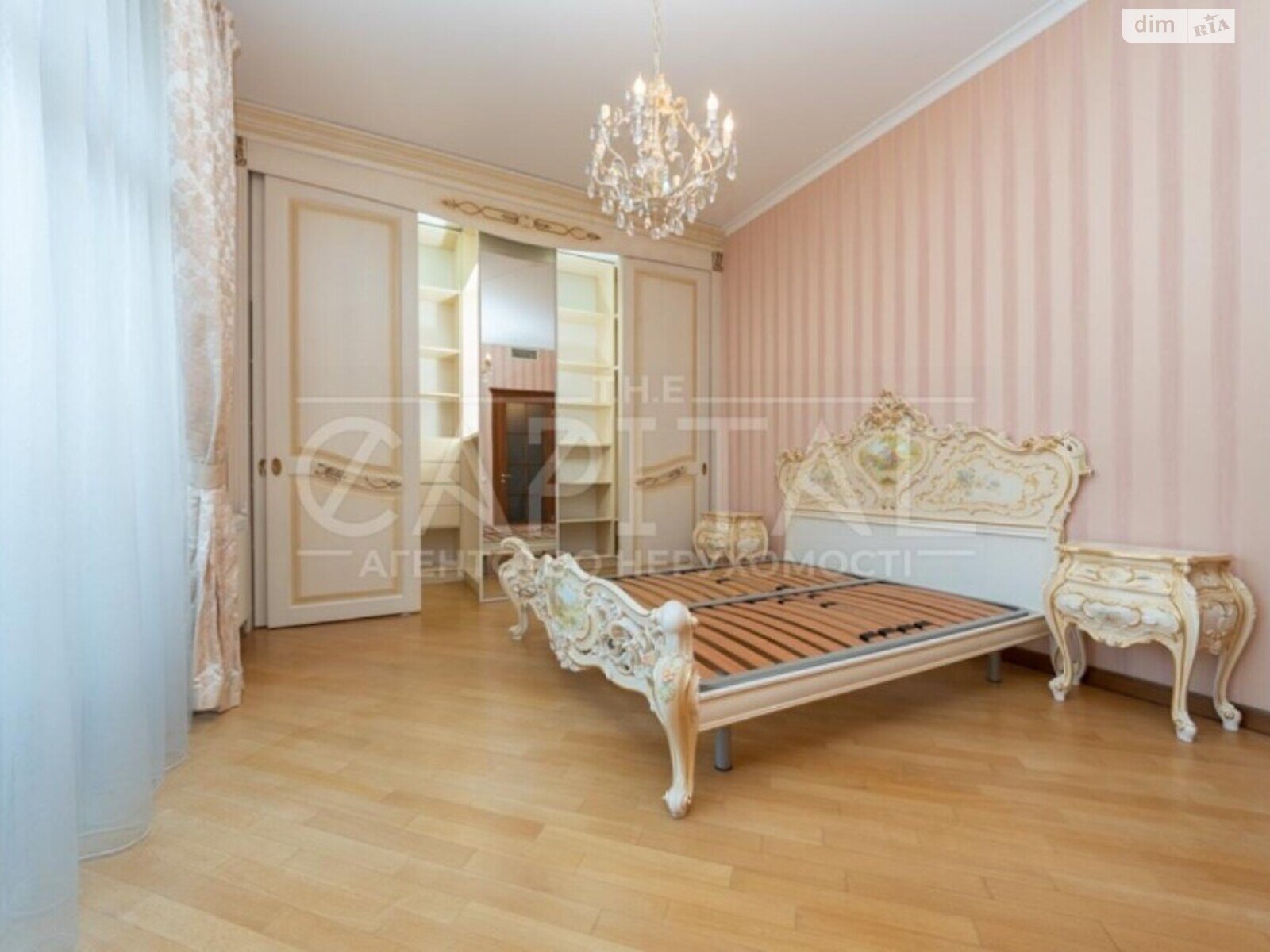 Продажа двухкомнатной квартиры в Киеве, на ул. Пирогова, район Шевченковский фото 1 Продажа двухкомнатной квартиры в Киеве, на ул. Пирогова, район Шевченковский фото 1