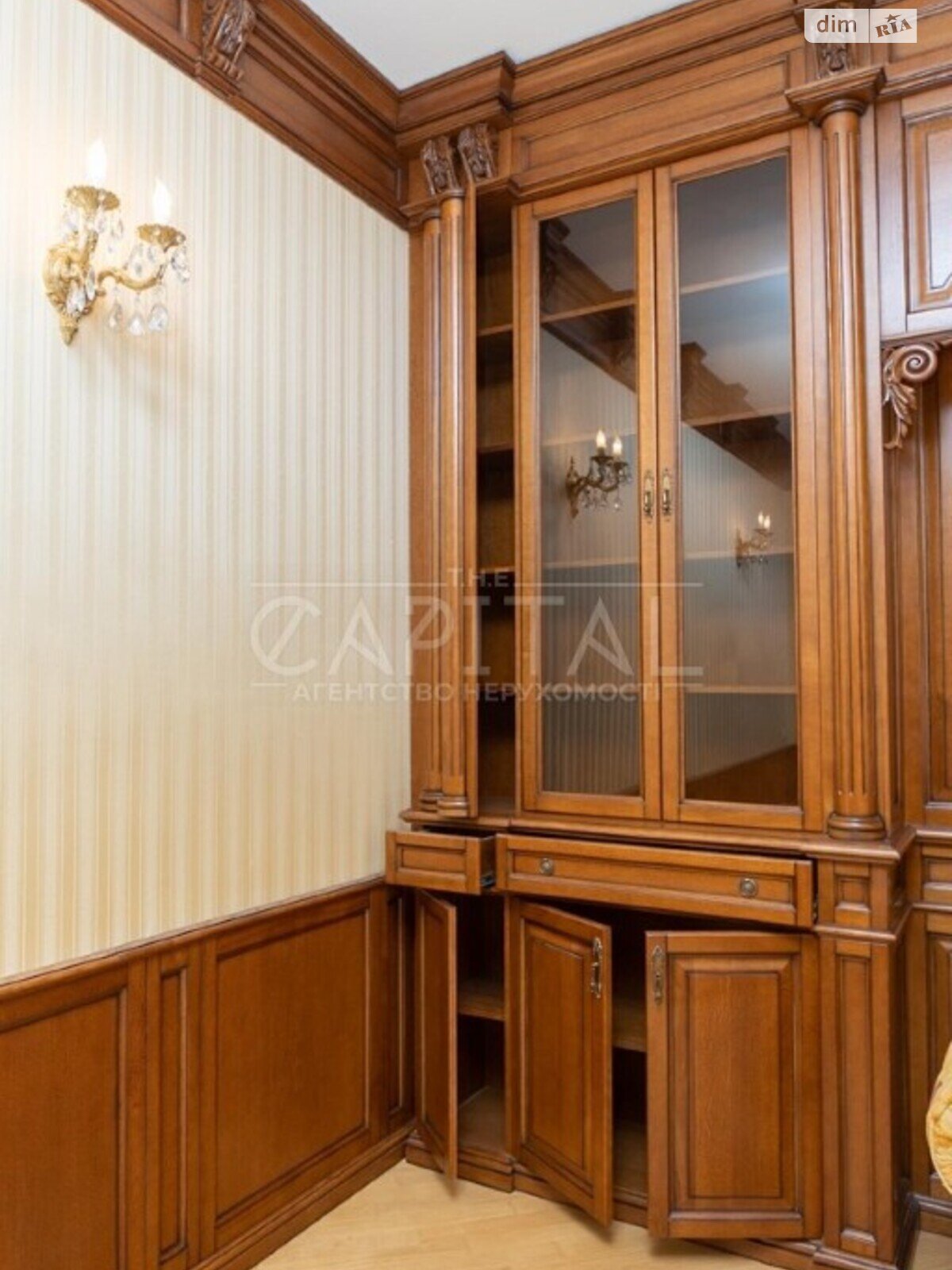Продажа двухкомнатной квартиры в Киеве, на ул. Пирогова, район Шевченковский фото 1 Продажа двухкомнатной квартиры в Киеве, на ул. Пирогова, район Шевченковский фото 1