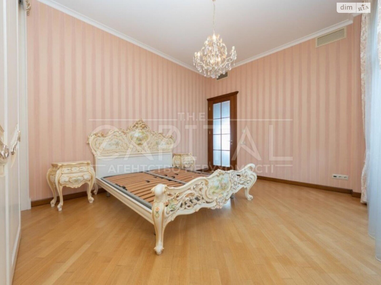 Продажа двухкомнатной квартиры в Киеве, на ул. Пирогова, район Шевченковский фото 1 Продажа двухкомнатной квартиры в Киеве, на ул. Пирогова, район Шевченковский фото 1
