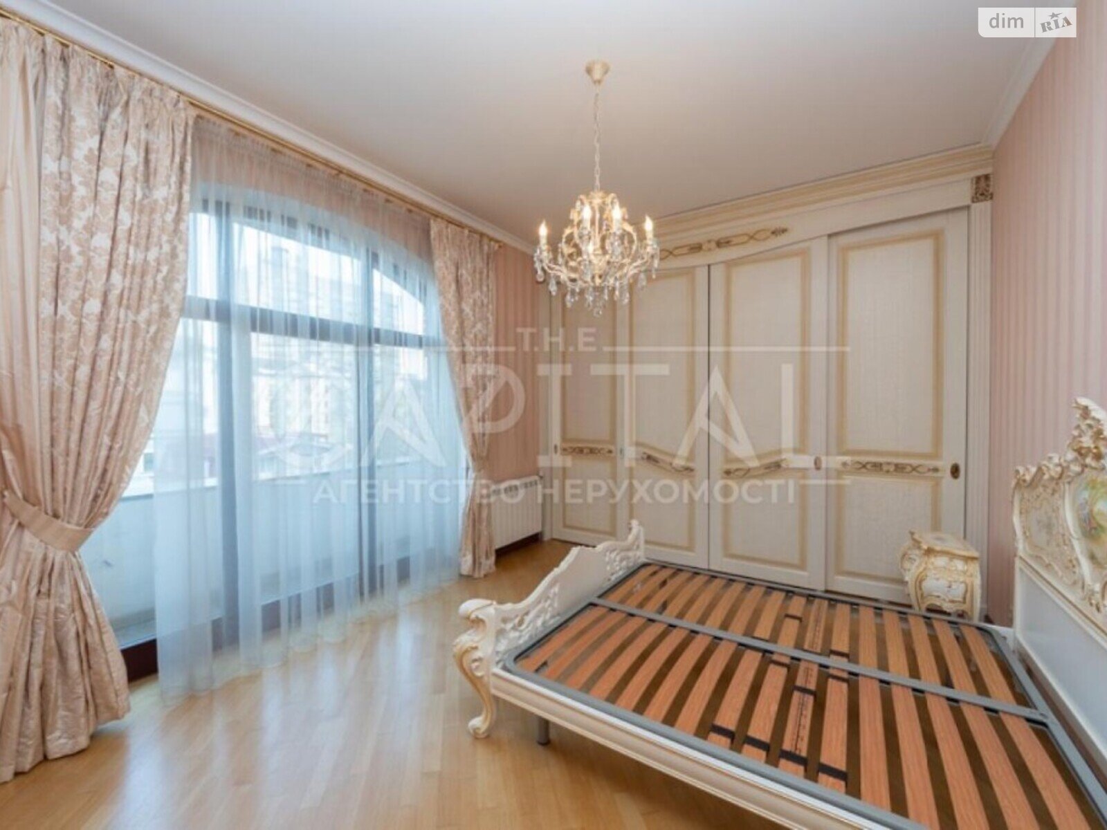 Продажа двухкомнатной квартиры в Киеве, на ул. Пирогова, район Шевченковский фото 1 Продажа двухкомнатной квартиры в Киеве, на ул. Пирогова, район Шевченковский фото 1