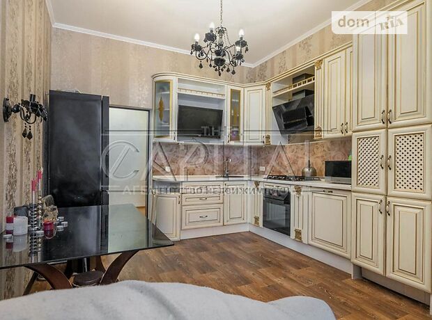 Продажа трехкомнатной квартиры в Киеве, на просп. Победы 37з, район Шевченковский фото 1 Продажа трехкомнатной квартиры в Киеве, на просп. Победы 37з, район Шевченковский фото 1