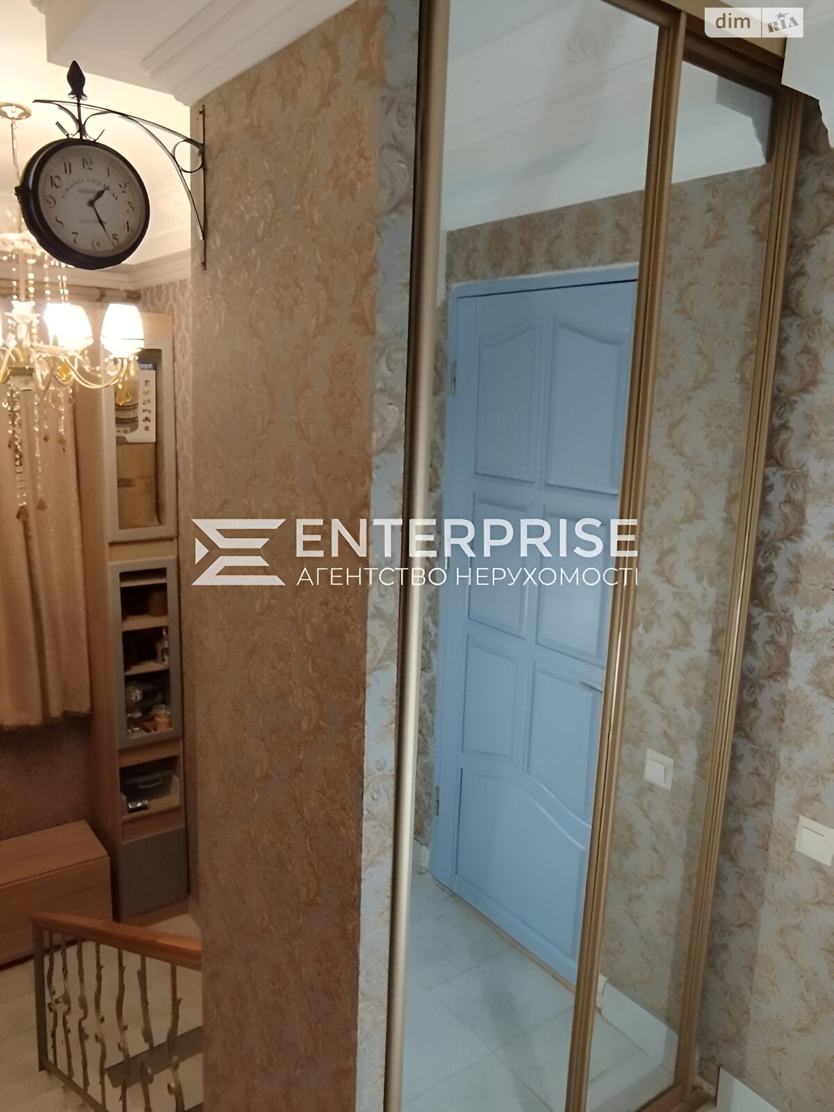 Продаж двокімнатної квартири в Києві, на просп. Берестейський 9, район Шевченківський фото 1 Продаж двокімнатної квартири в Києві, на просп. Берестейський 9, район Шевченківський фото 1