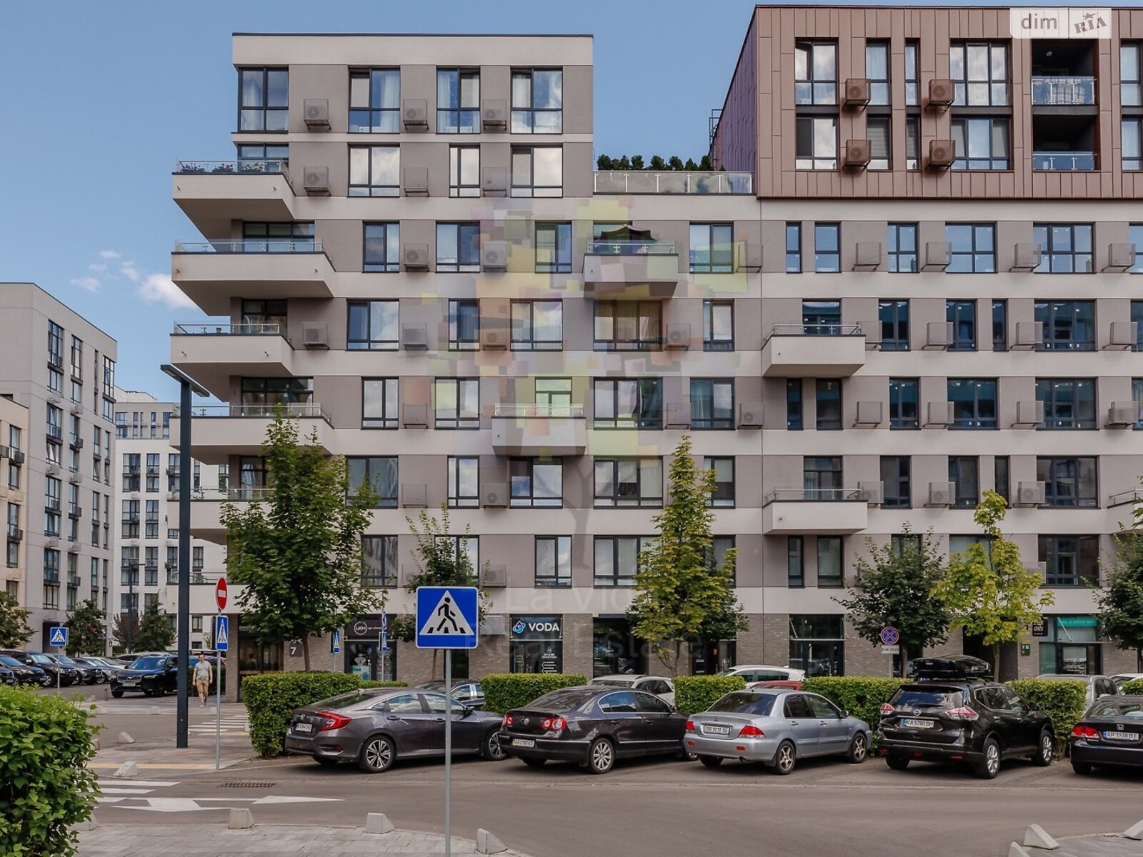 Продаж трикімнатної квартири в Києві, на вул. Салютна 2 корпус 7, район Шевченківський фото 1