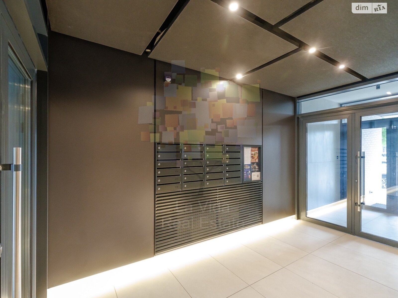 Продаж трикімнатної квартири в Києві, на вул. Салютна 2 корпус 7, район Шевченківський фото 1