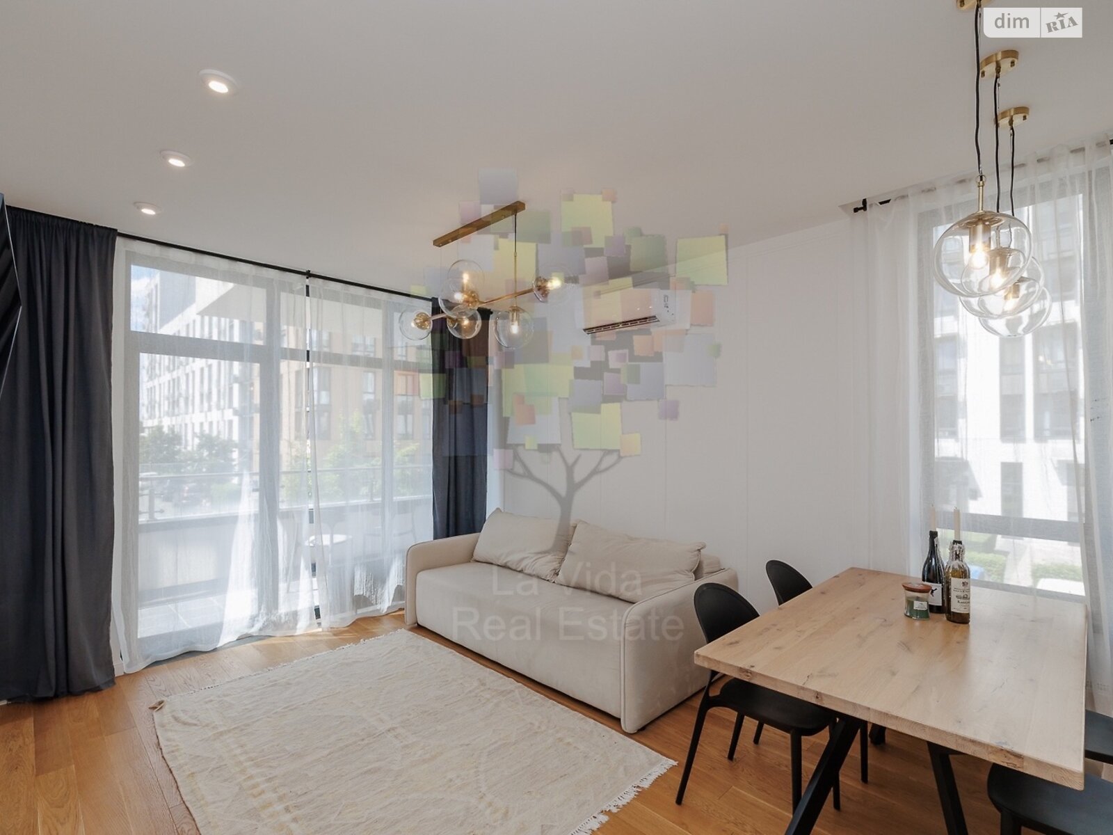 Продаж трикімнатної квартири в Києві, на вул. Салютна 2 корпус 7, район Шевченківський фото 1