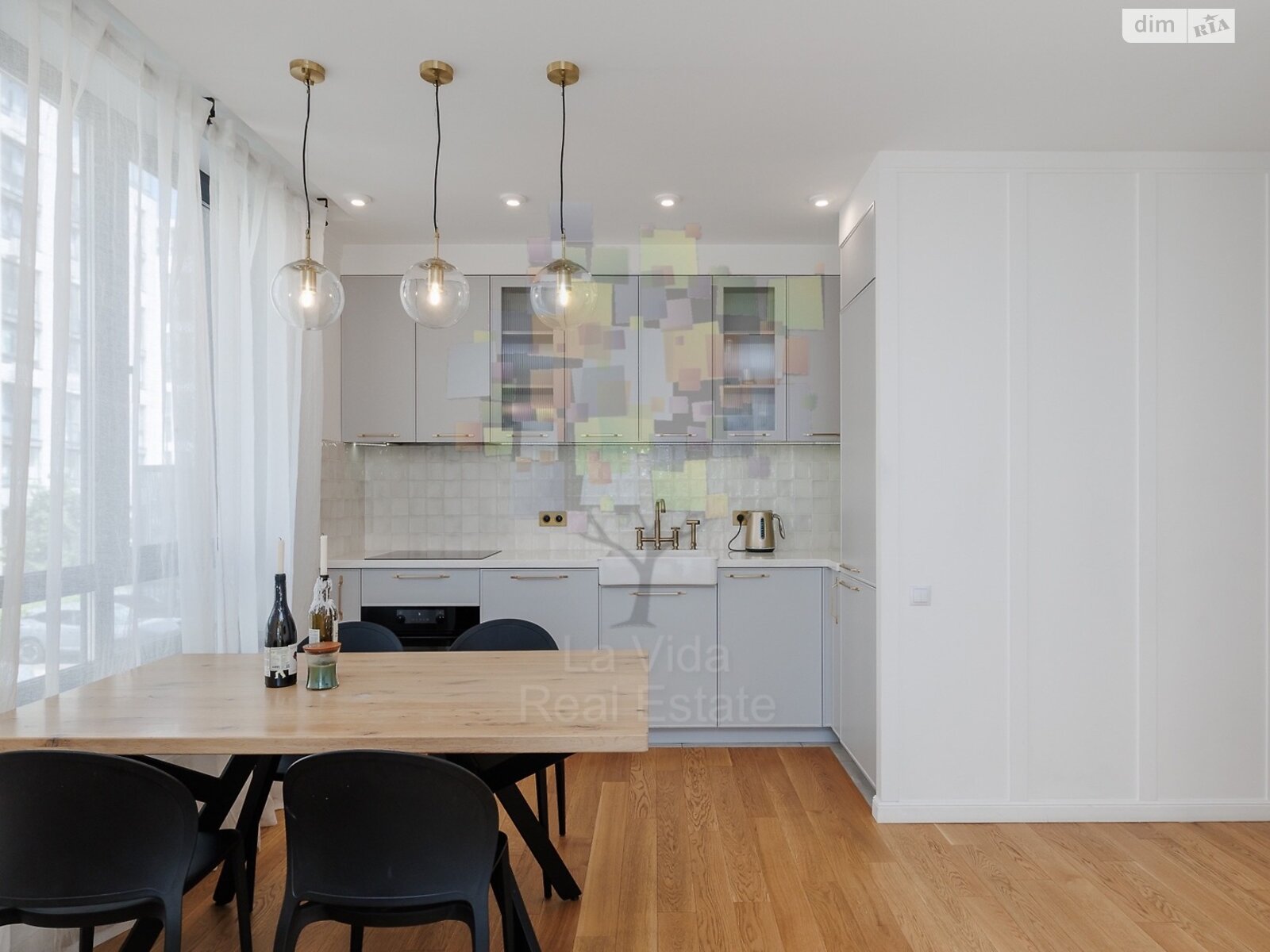 Продаж трикімнатної квартири в Києві, на вул. Салютна 2 корпус 7, район Шевченківський фото 1