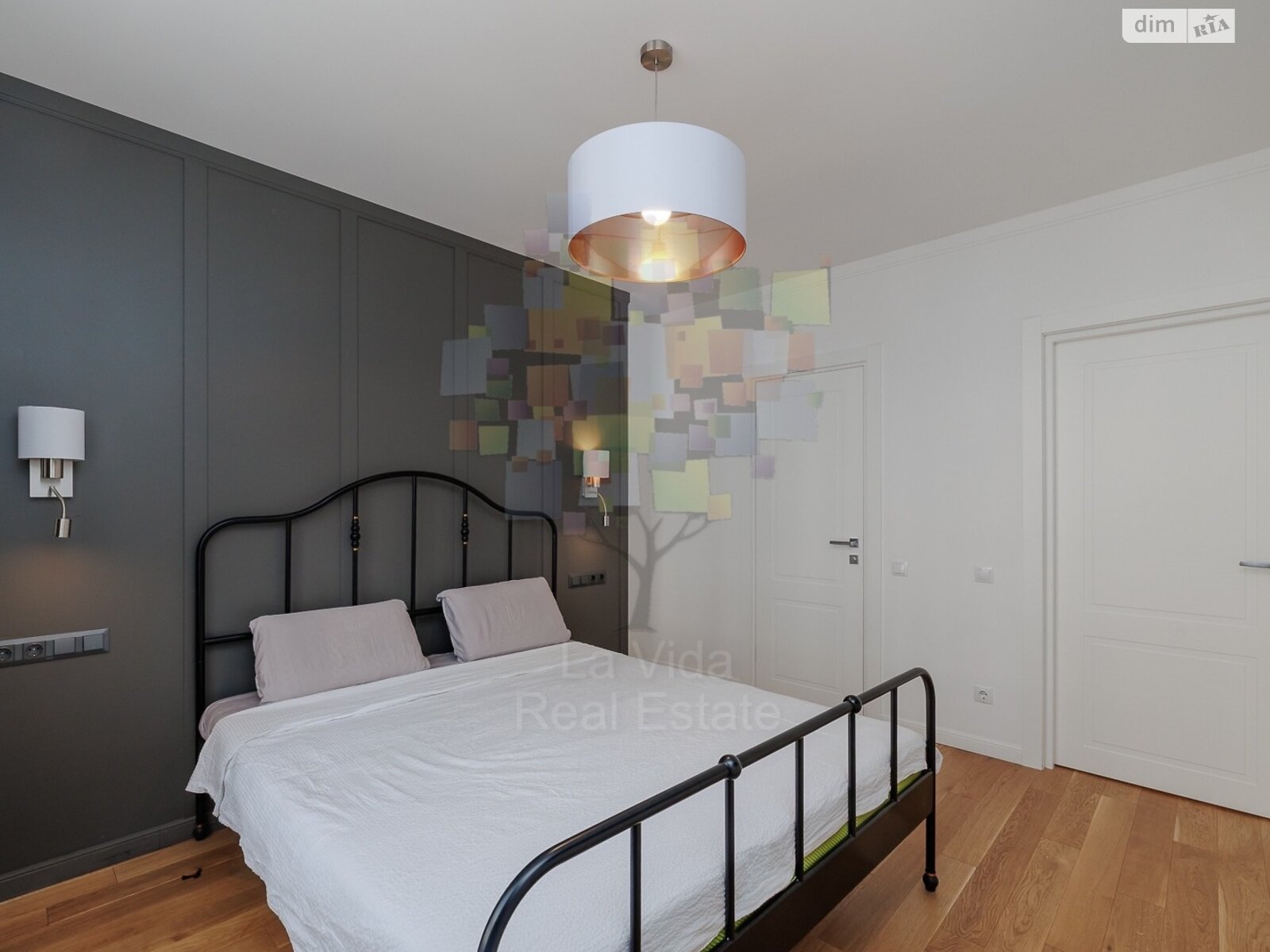 Продаж трикімнатної квартири в Києві, на вул. Салютна 2 корпус 7, район Шевченківський фото 1