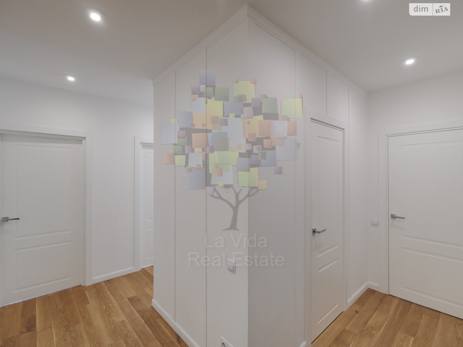 Продаж трикімнатної квартири в Києві, на вул. Салютна 2 корпус 7, район Шевченківський фото 1