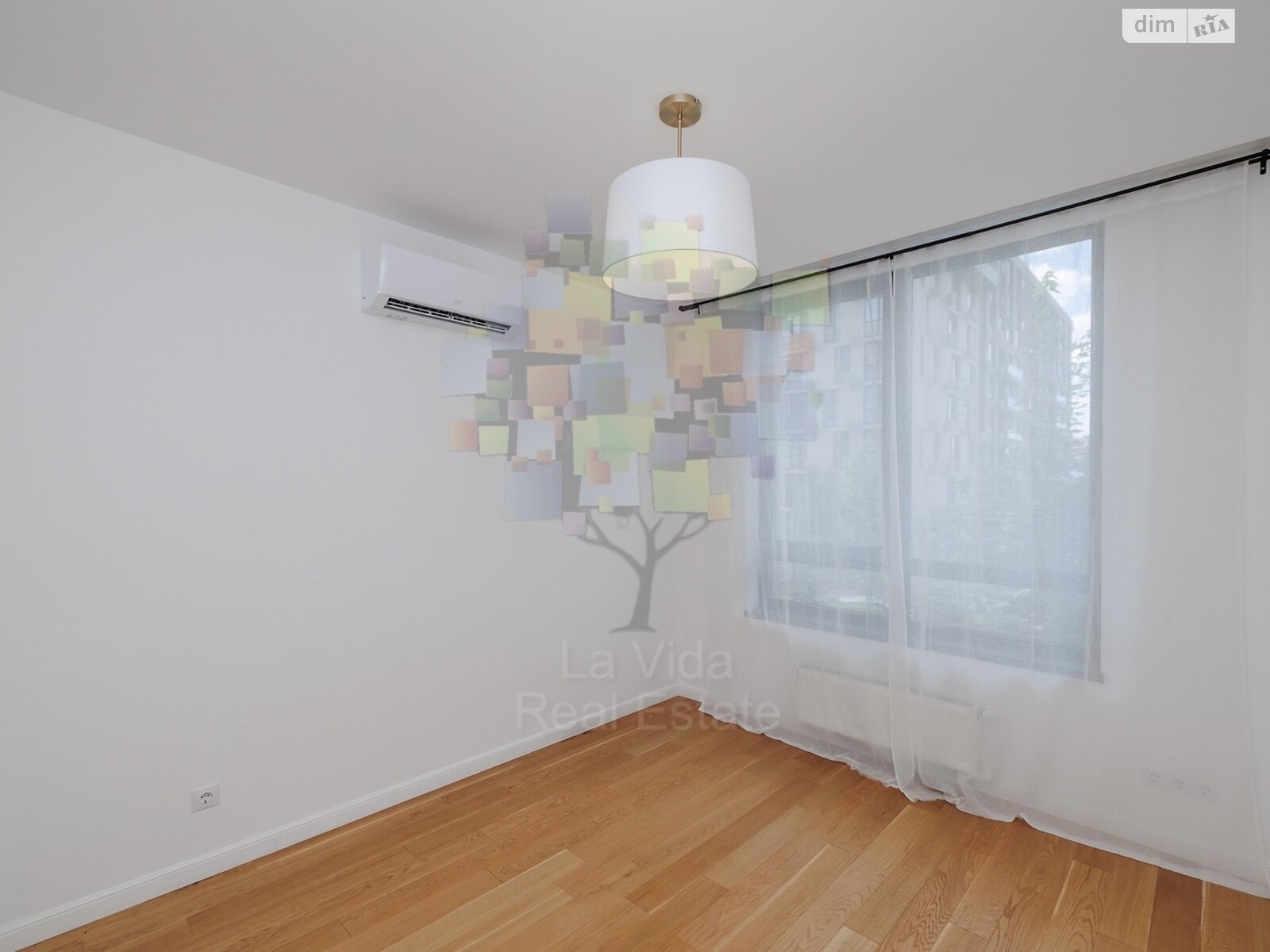 Продаж трикімнатної квартири в Києві, на вул. Салютна 2 корпус 7, район Шевченківський фото 1