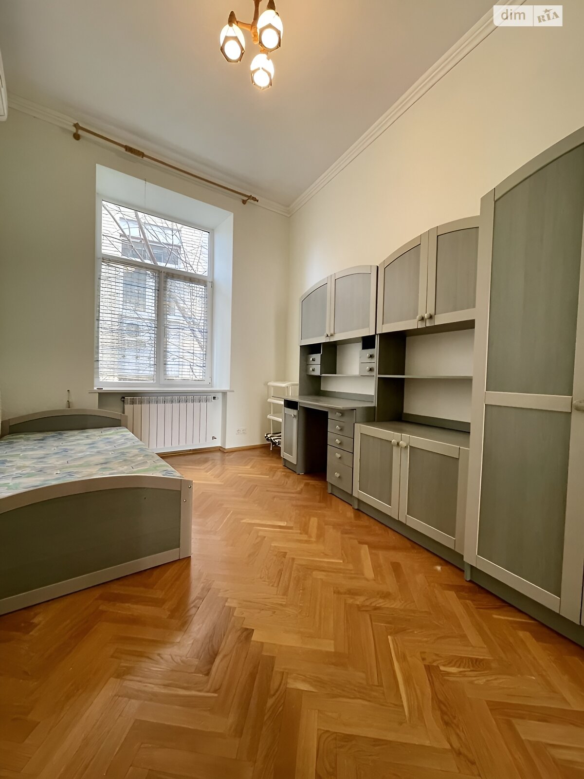 Продаж п`ятикімнатної квартири в Києві, на вул. Січових Стрільців 58/2, район Шевченківський фото 1 Продаж п`ятикімнатної квартири в Києві, на вул. Січових Стрільців 58/2, район Шевченківський фото 1