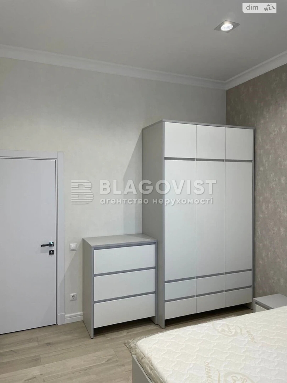 Продаж трикімнатної квартири в Києві, на вул. Січових Стрільців 9, район Шевченківський фото 1 Продаж трикімнатної квартири в Києві, на вул. Січових Стрільців 9, район Шевченківський фото 1