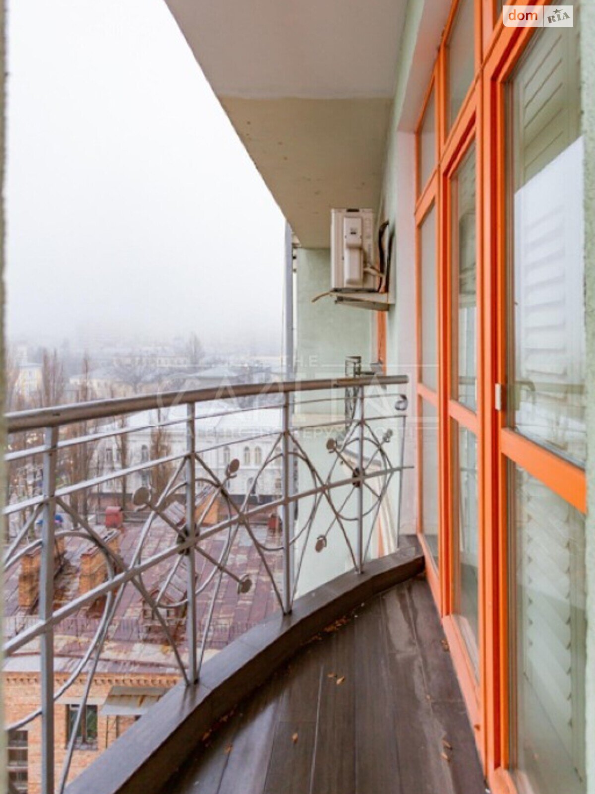Продажа трехкомнатной квартиры в Киеве, на бул. Тараса Шевченко 11, район Шевченковский фото 1 Продажа трехкомнатной квартиры в Киеве, на бул. Тараса Шевченко 11, район Шевченковский фото 1