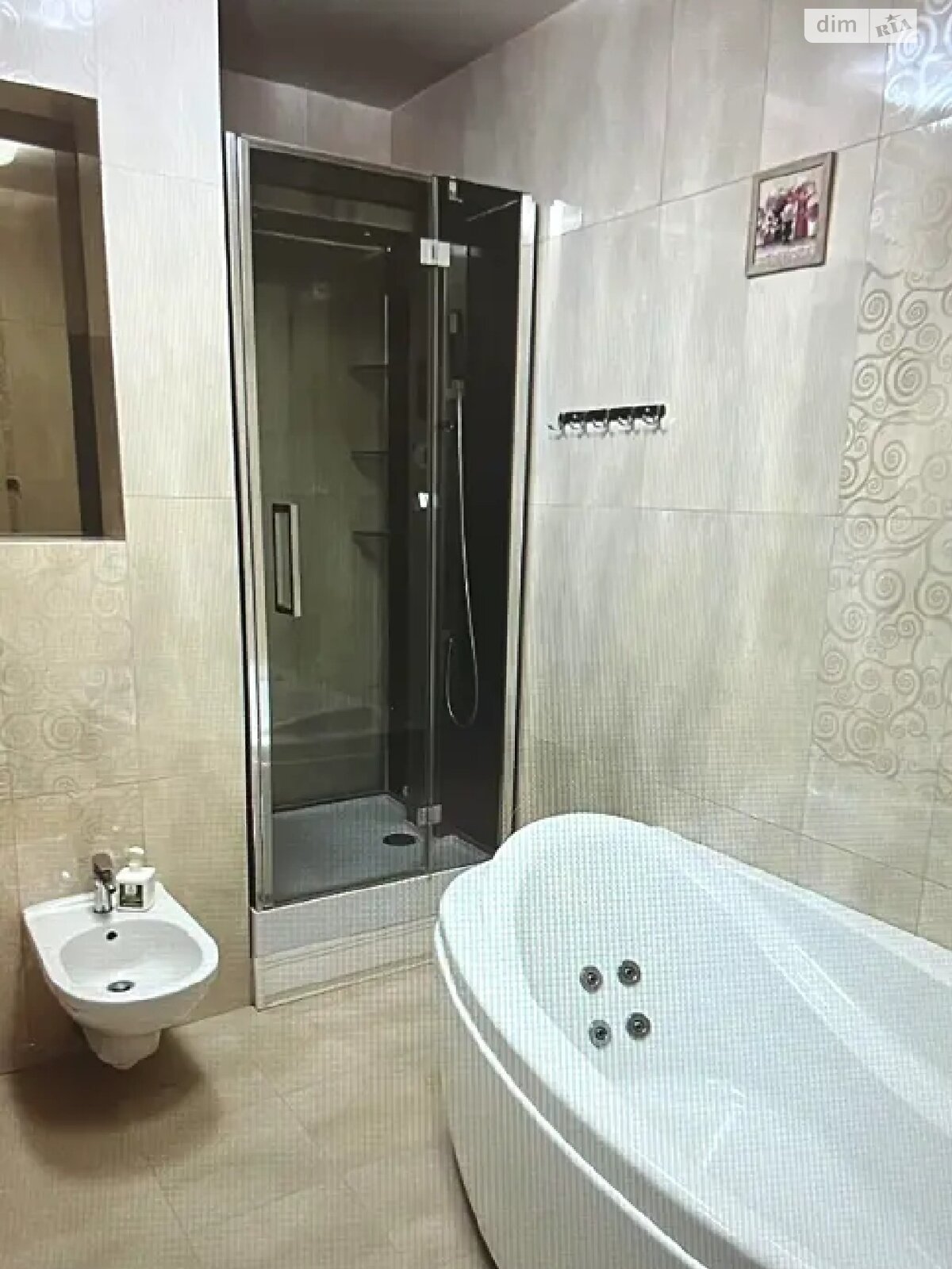 Продажа трехкомнатной квартиры в Киеве, на бул. Тараса Шевченко 27Б, район Шевченковский фото 1 Продажа трехкомнатной квартиры в Киеве, на бул. Тараса Шевченко 27Б, район Шевченковский фото 1