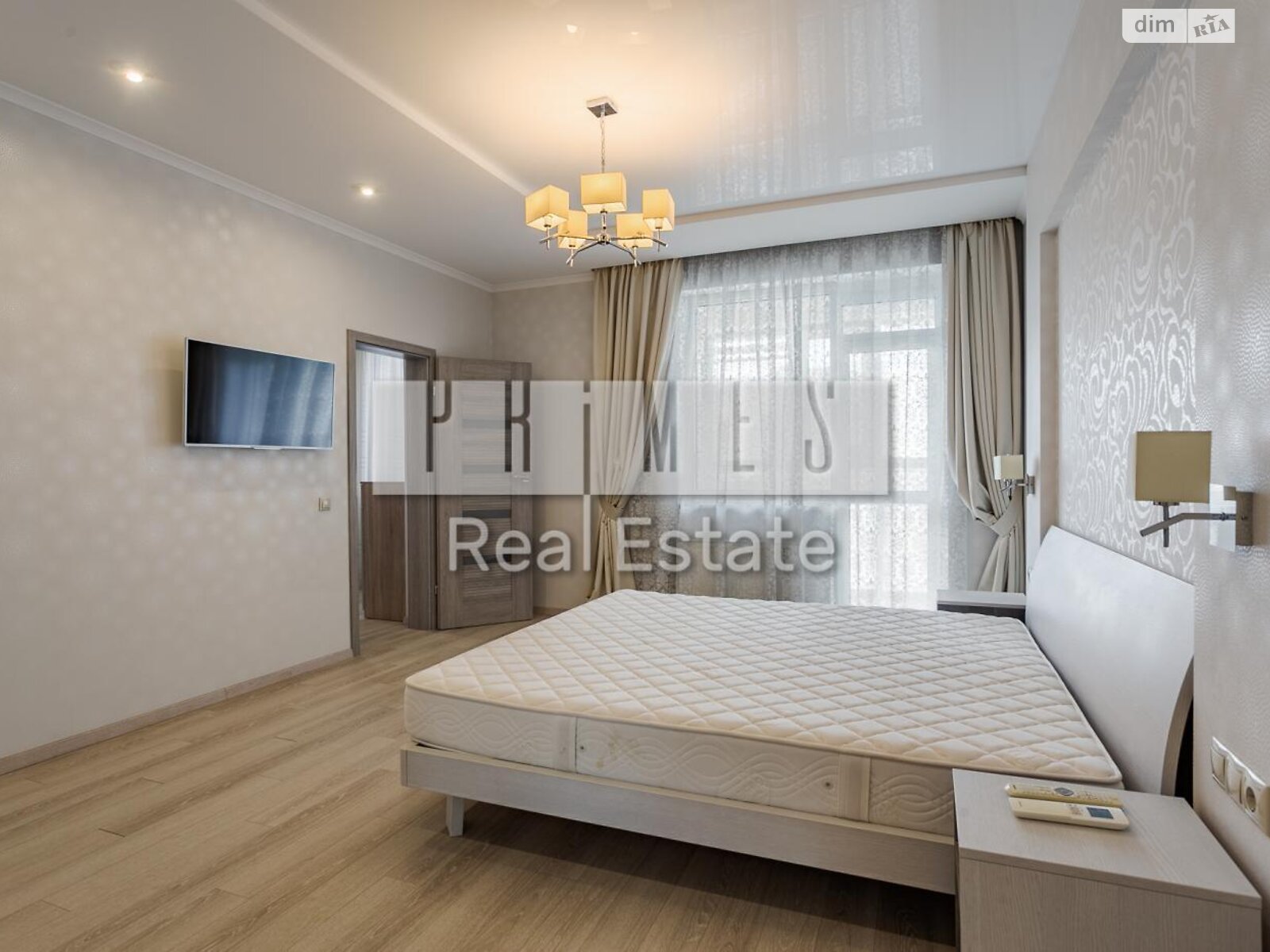 Продажа пятикомнатной квартиры в Киеве, на бул. Тараса Шевченко 27Б, район Шевченковский фото 1