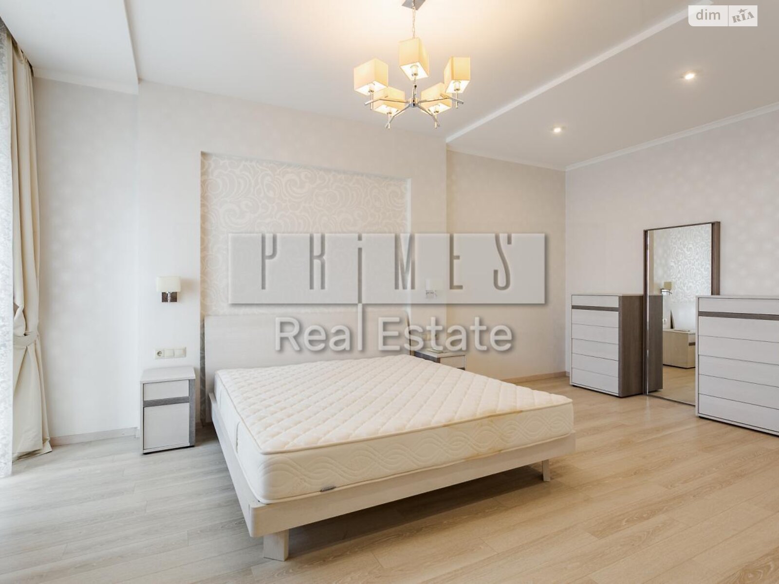 Продажа пятикомнатной квартиры в Киеве, на бул. Тараса Шевченко 27Б, район Шевченковский фото 1