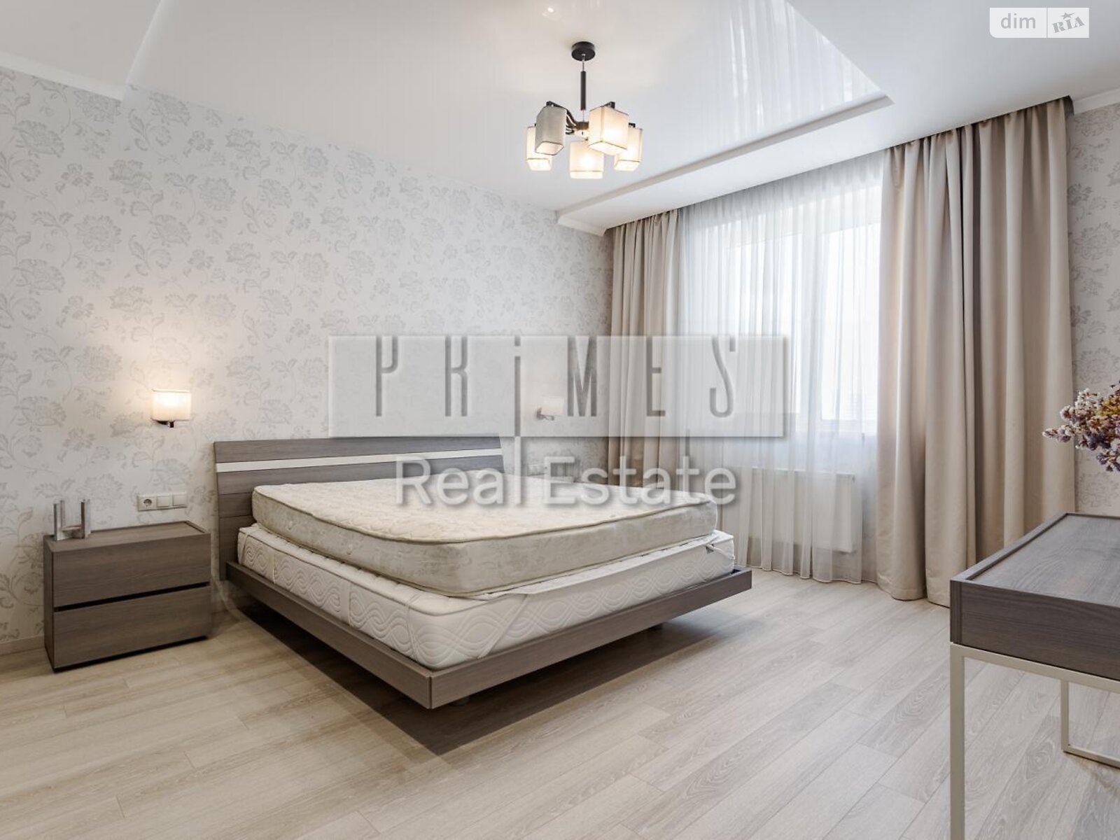 Продажа пятикомнатной квартиры в Киеве, на бул. Тараса Шевченко 27Б, район Шевченковский фото 1