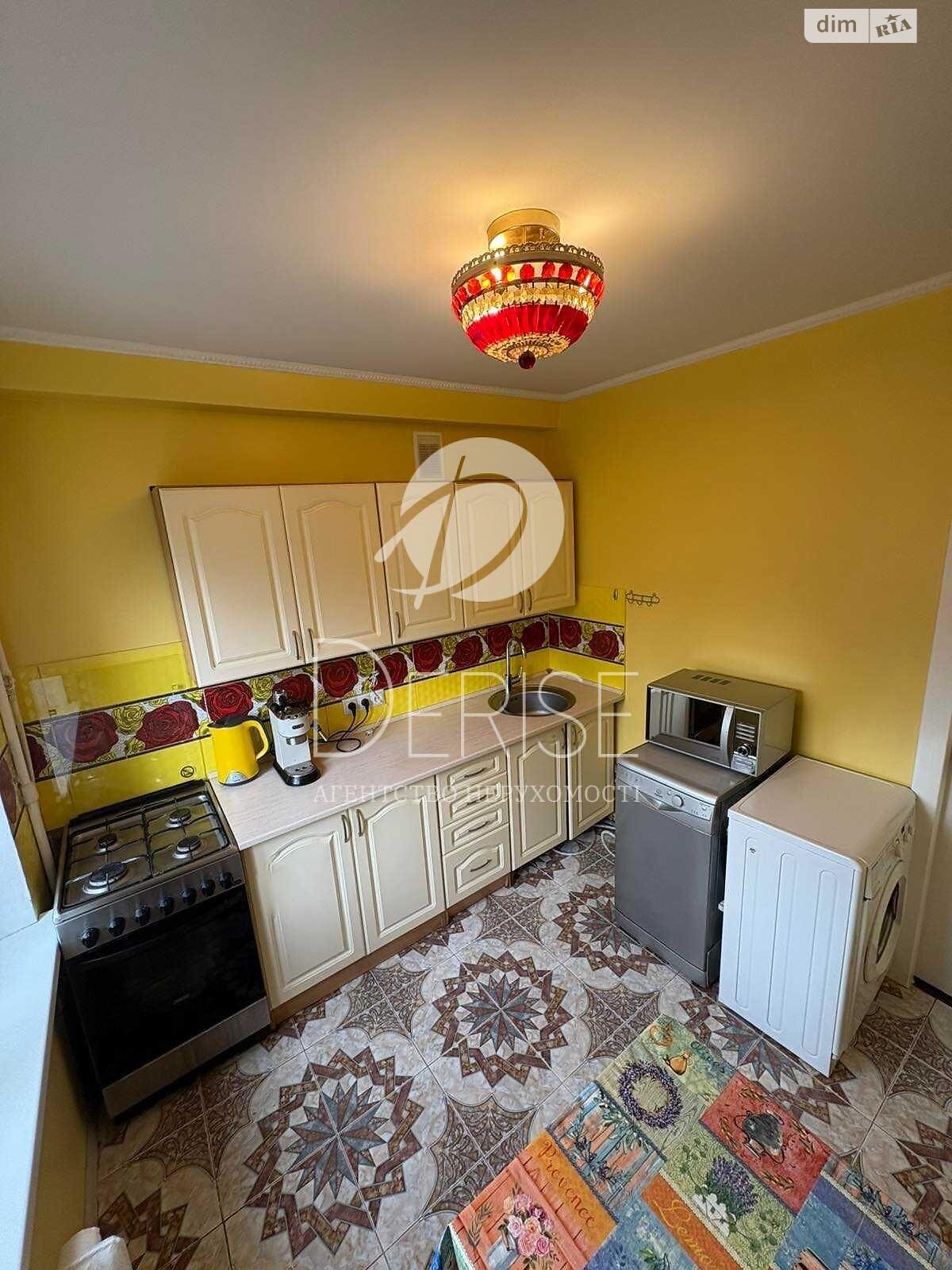 Продаж двокімнатної квартири в Києві, на вул. Парково-Сирецька 4А, район Шевченківський фото 1