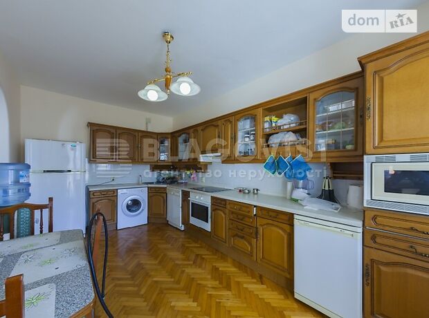 Продажа четырехкомнатной квартиры в Киеве, на ул. Тургеневская 52-58, район Шевченковский фото 1 Продажа четырехкомнатной квартиры в Киеве, на ул. Тургеневская 52-58, район Шевченковский фото 1