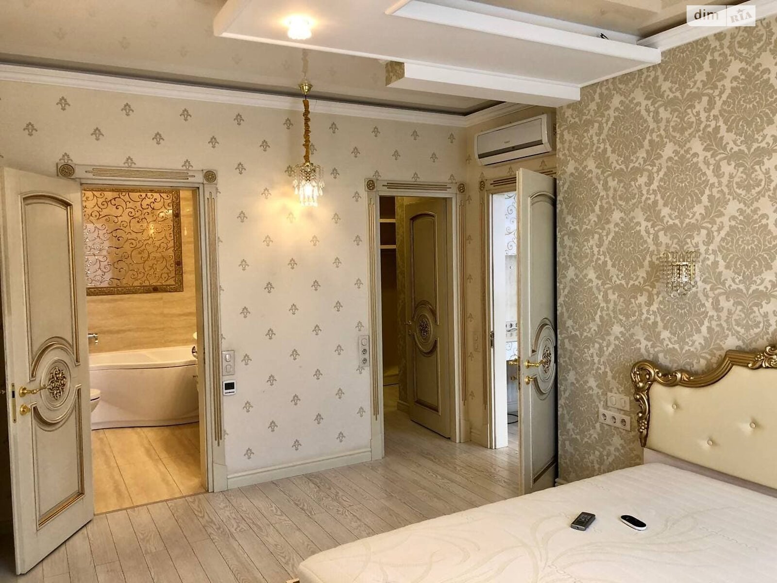 Продажа двухкомнатной квартиры в Киеве, на ул. Вячеслава Черновола 27, район Шевченковский фото 1 Продажа двухкомнатной квартиры в Киеве, на ул. Вячеслава Черновола 27, район Шевченковский фото 1