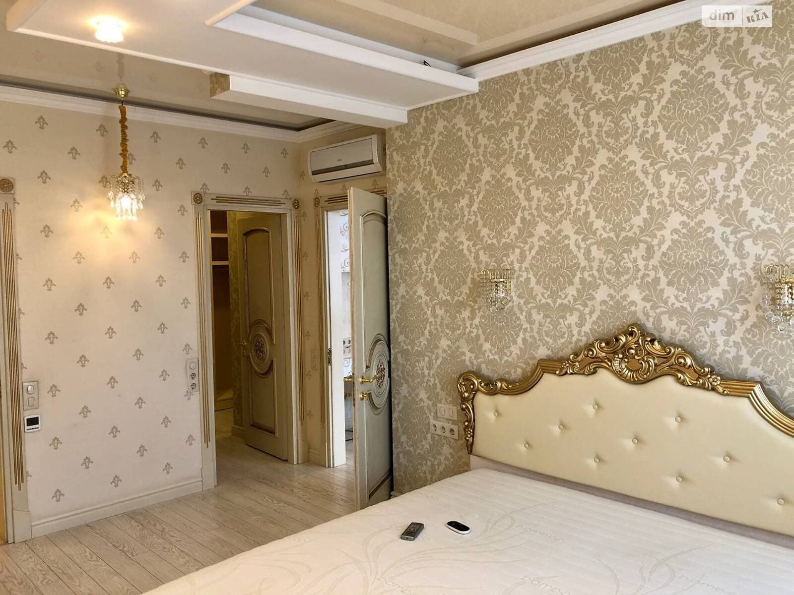 Продажа двухкомнатной квартиры в Киеве, на ул. Вячеслава Черновола 27, район Шевченковский фото 1 Продажа двухкомнатной квартиры в Киеве, на ул. Вячеслава Черновола 27, район Шевченковский фото 1