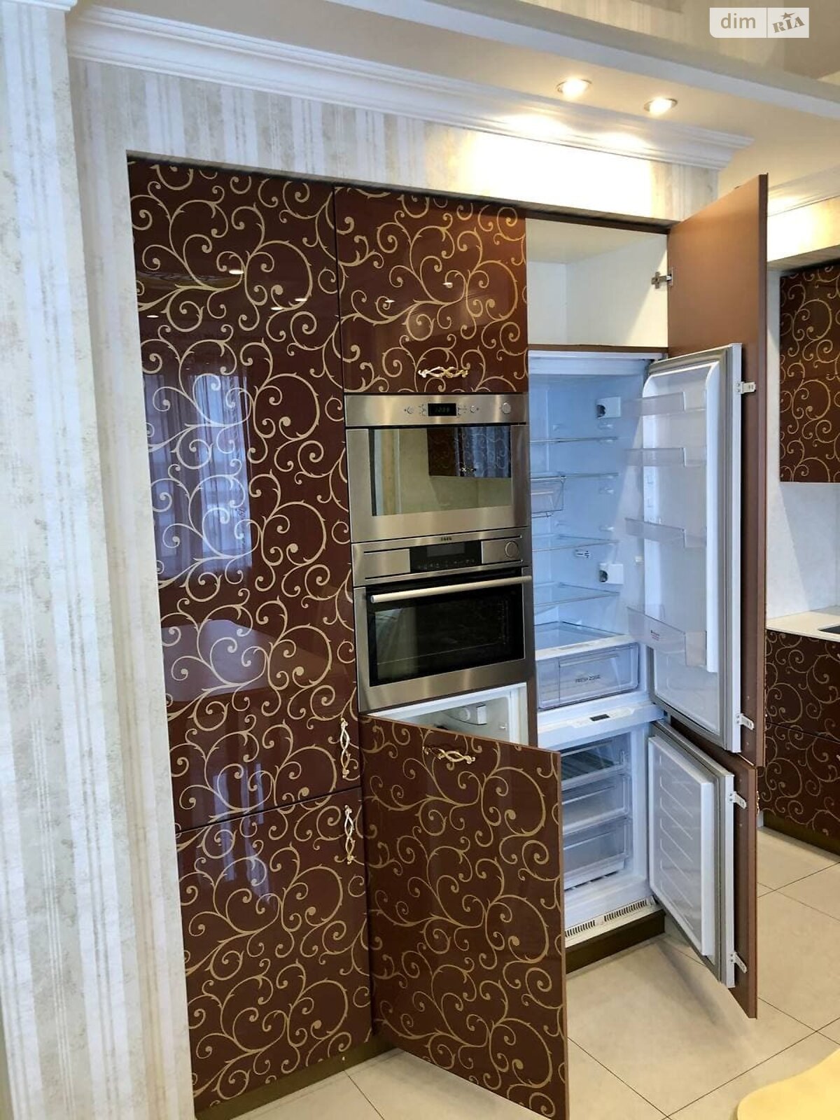 Продажа двухкомнатной квартиры в Киеве, на ул. Вячеслава Черновола 27, район Шевченковский фото 1 Продажа двухкомнатной квартиры в Киеве, на ул. Вячеслава Черновола 27, район Шевченковский фото 1