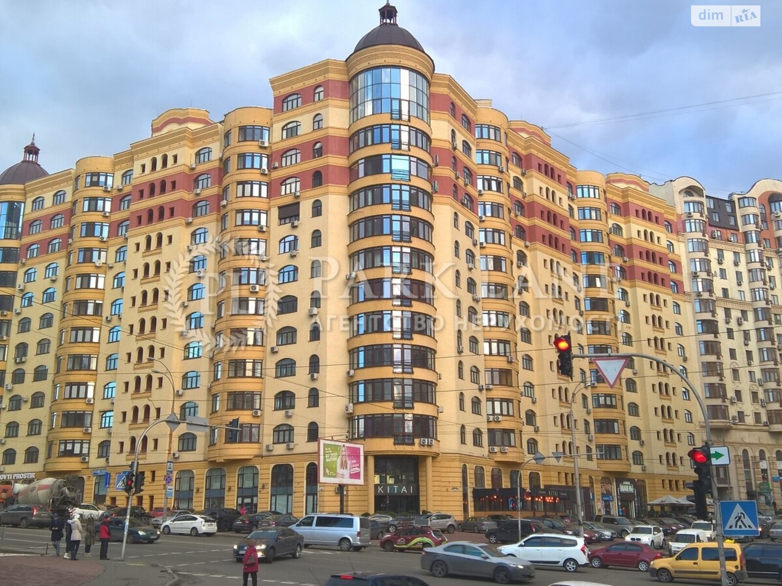 Продаж трикімнатної квартири в Києві, на вул. В'ячеслава Чорновола 29А, район Шевченківський фото 1 Продаж трикімнатної квартири в Києві, на вул. В'ячеслава Чорновола 29А, район Шевченківський фото 1