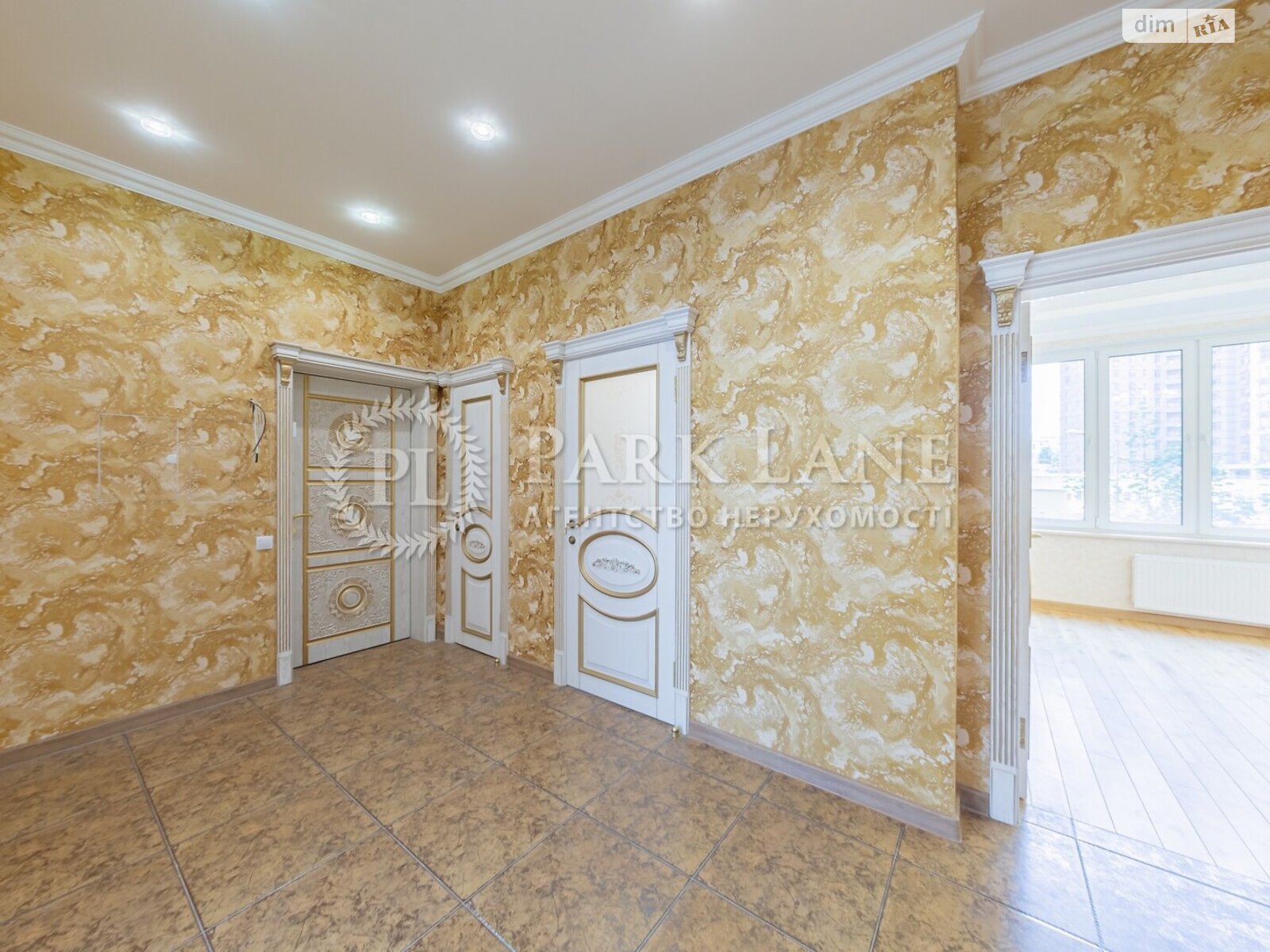 Продаж трикімнатної квартири в Києві, на вул. В'ячеслава Чорновола 29А, район Шевченківський фото 1 Продаж трикімнатної квартири в Києві, на вул. В'ячеслава Чорновола 29А, район Шевченківський фото 1