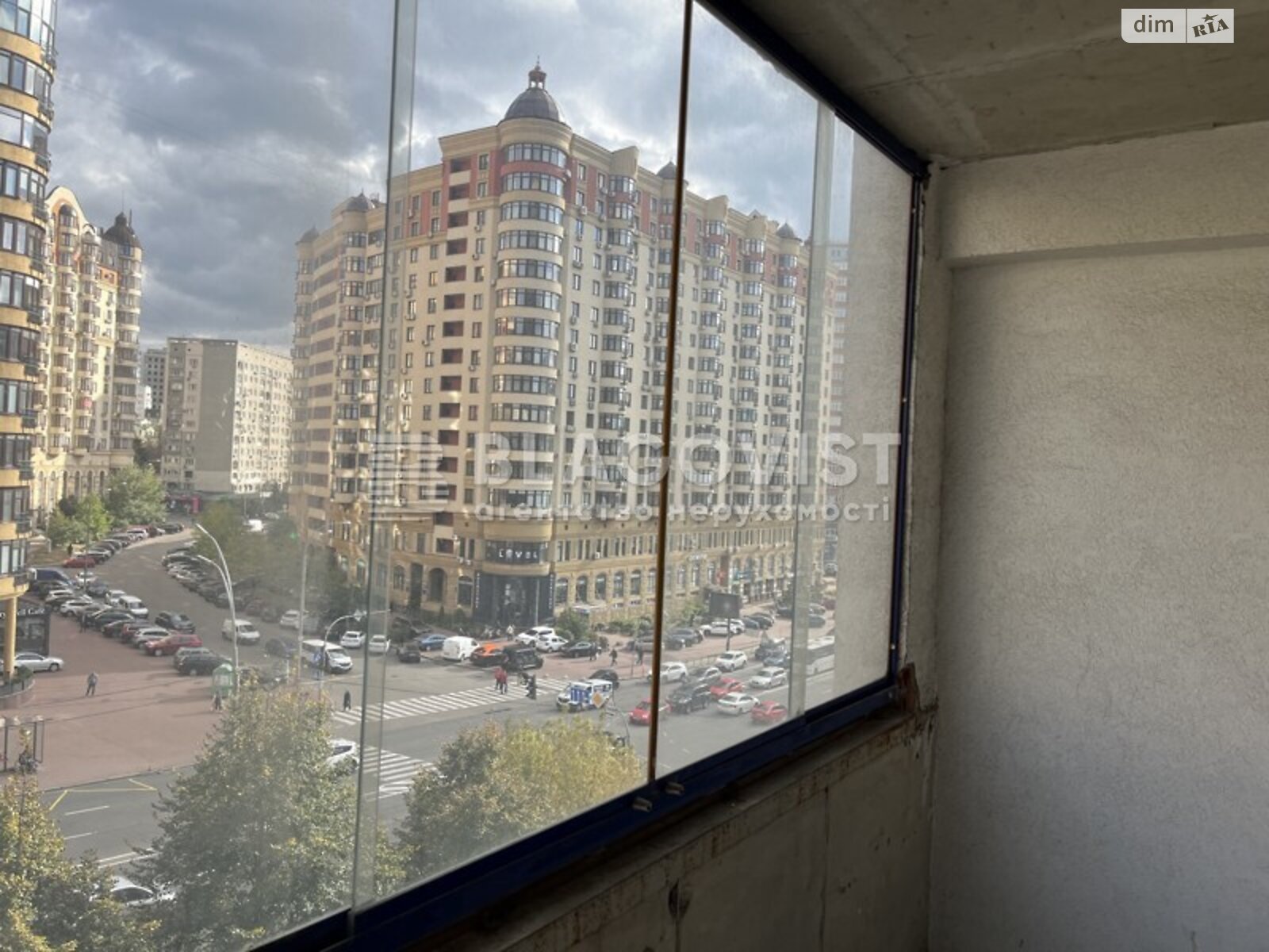 Продаж трикімнатної квартири в Києві, на вул. В'ячеслава Чорновола 20, район Шевченківський фото 1 Продаж трикімнатної квартири в Києві, на вул. В'ячеслава Чорновола 20, район Шевченківський фото 1